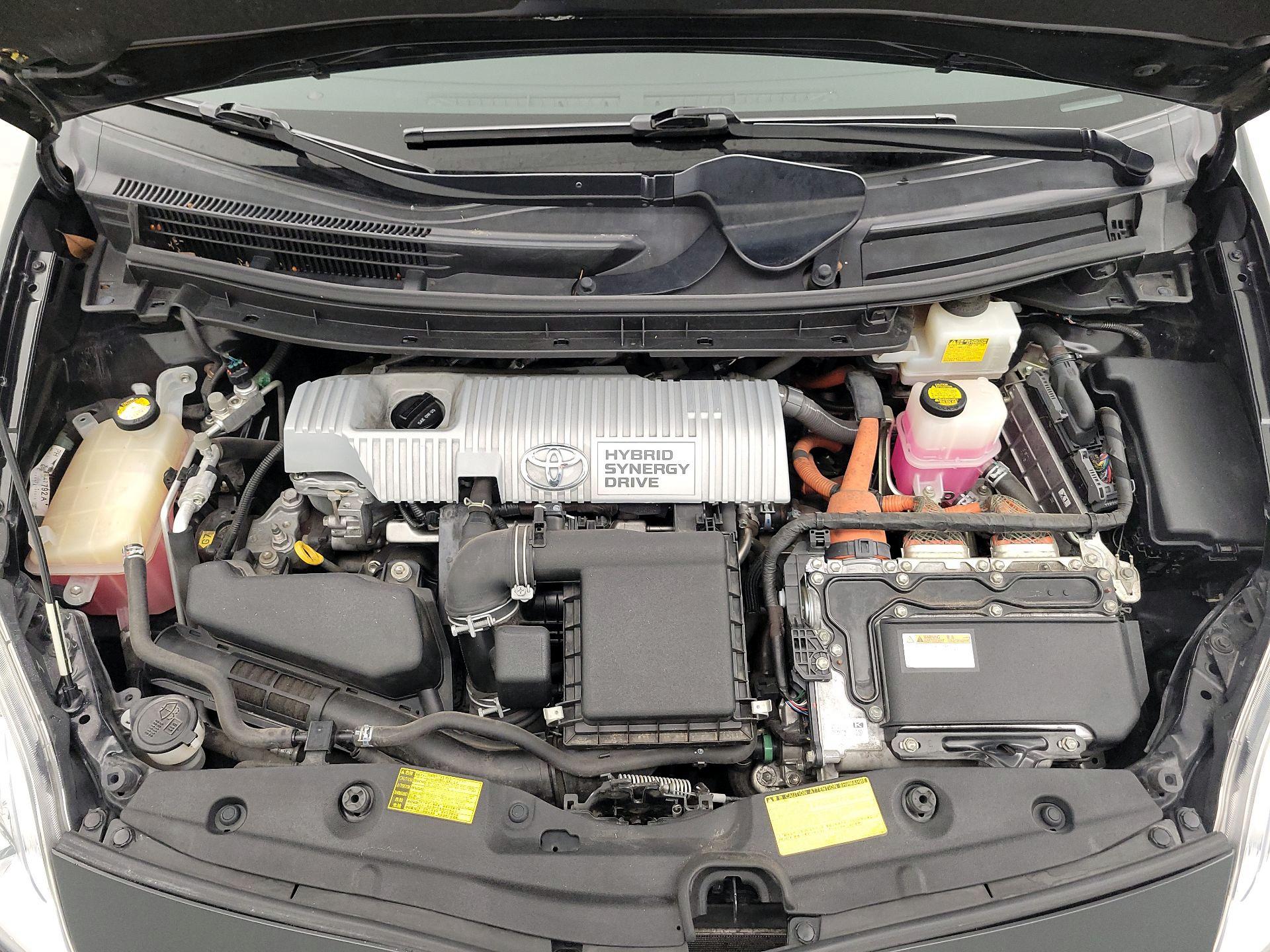 Thumbnail: 2013 Toyota Prius - 19