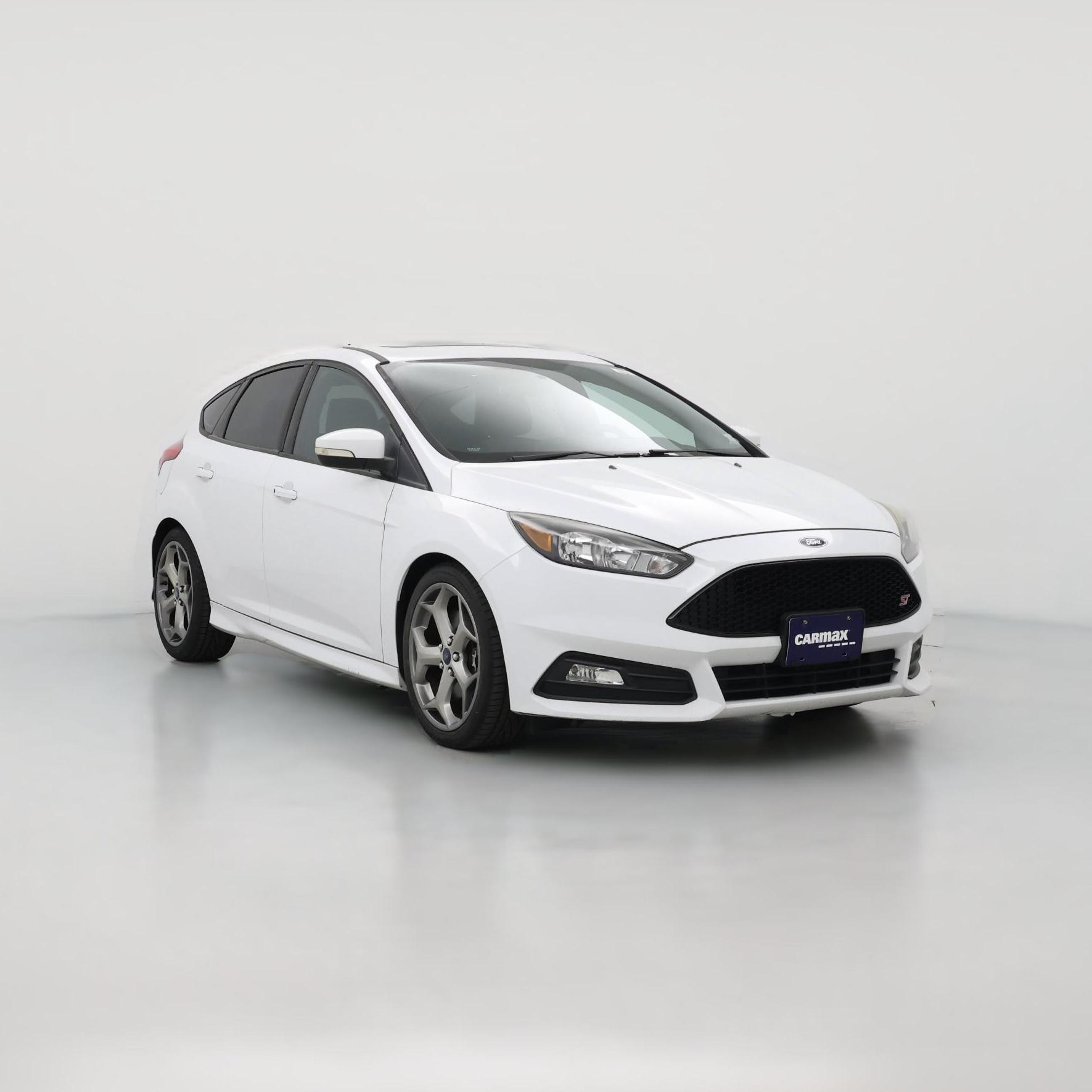 Thumbnail: 2016 Ford Focus - 1