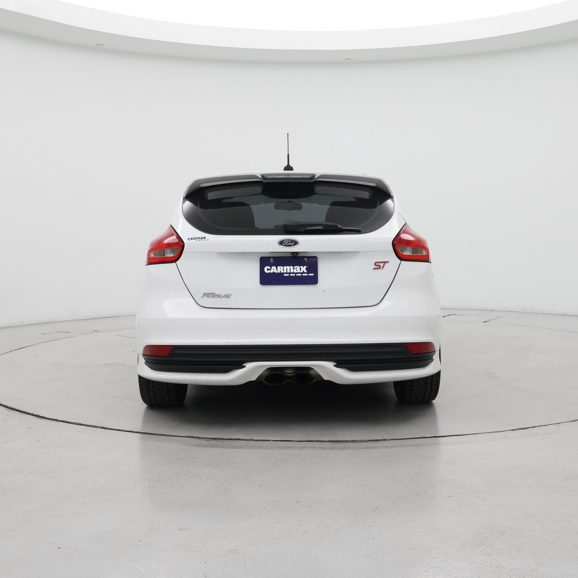 Thumbnail: 2016 Ford Focus - 6
