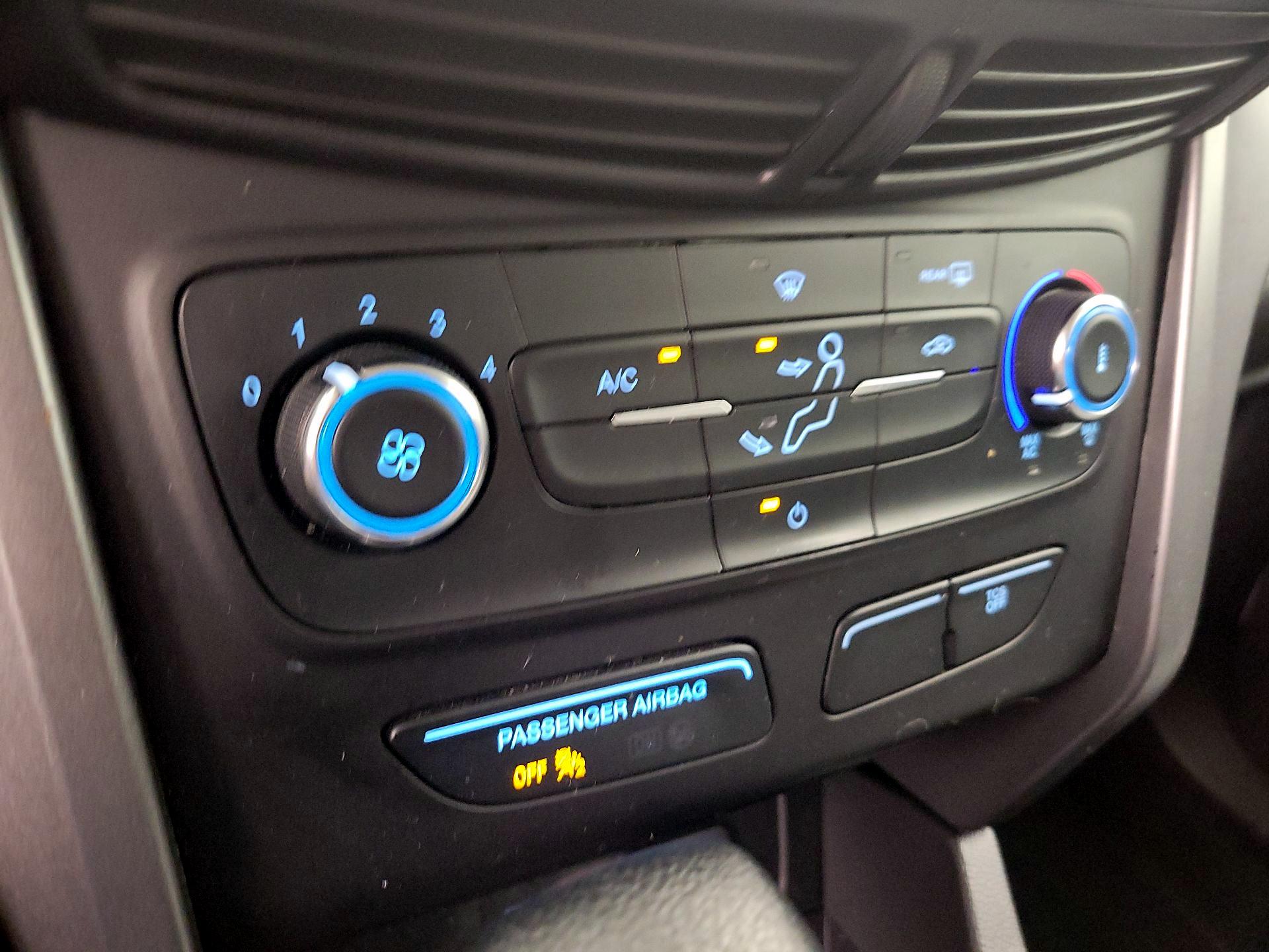 Thumbnail: 2017 Ford Escape - 16