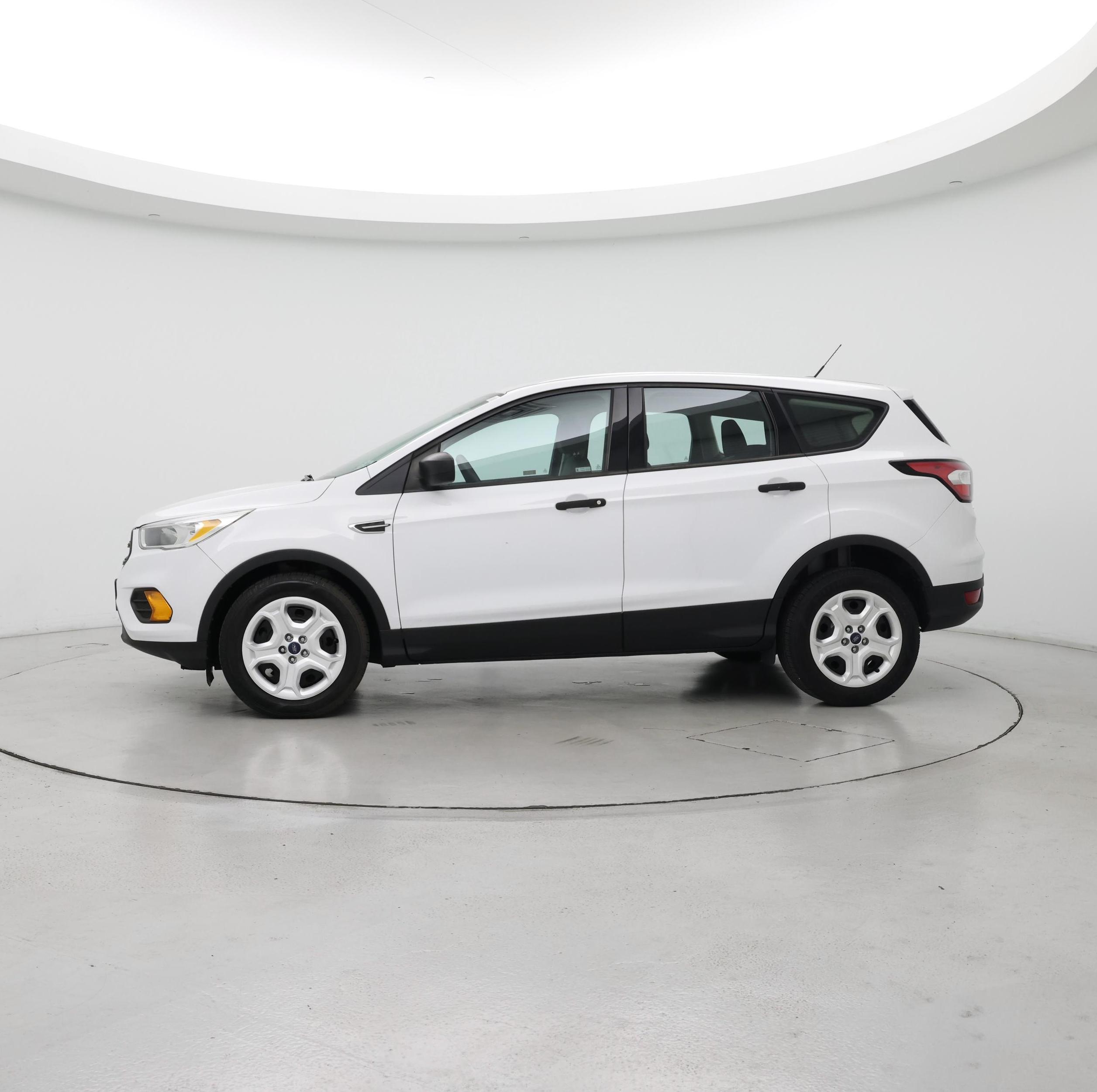 Thumbnail: 2017 Ford Escape - 3