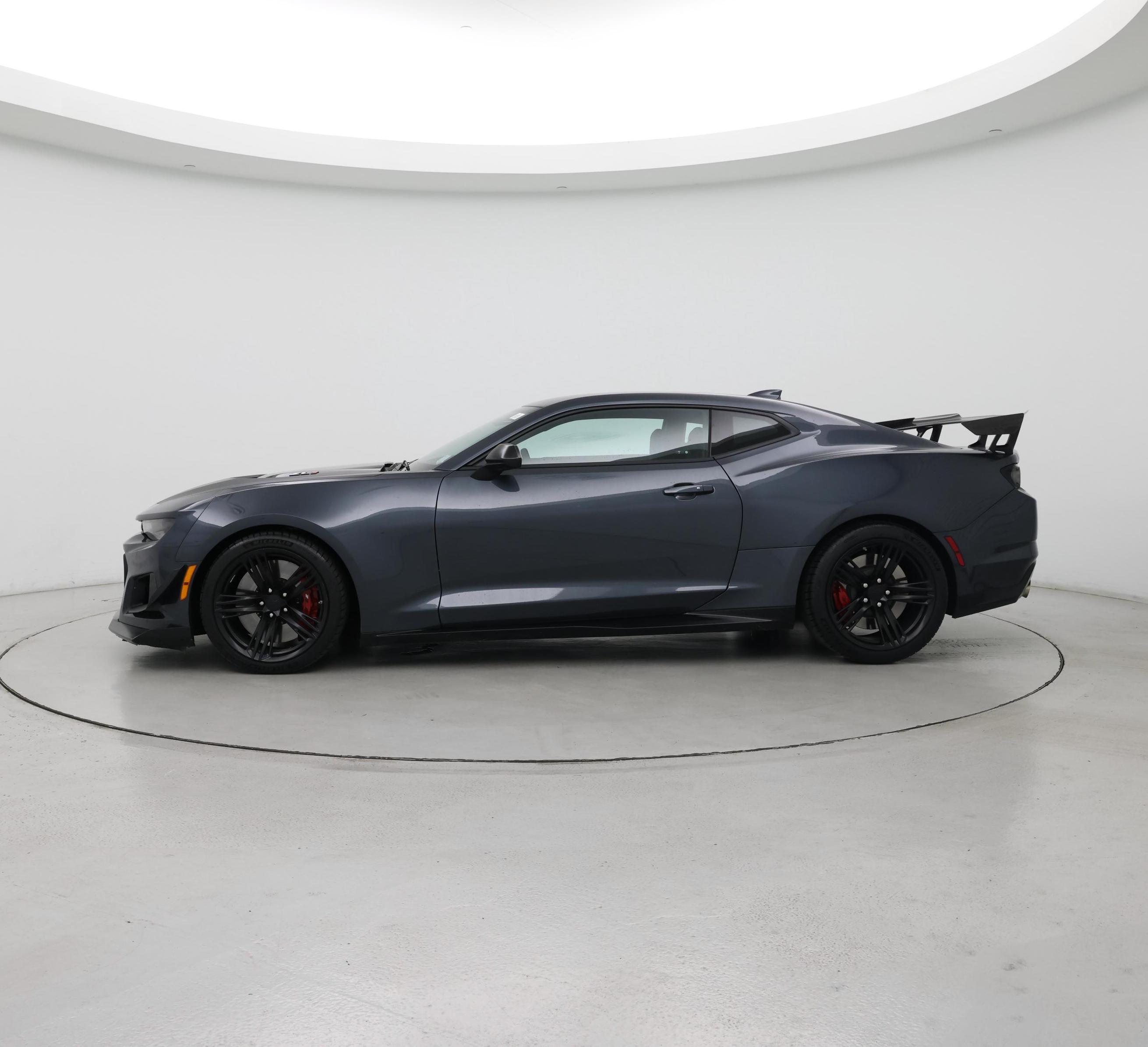 Thumbnail: 2019 Chevrolet Camaro - 3
