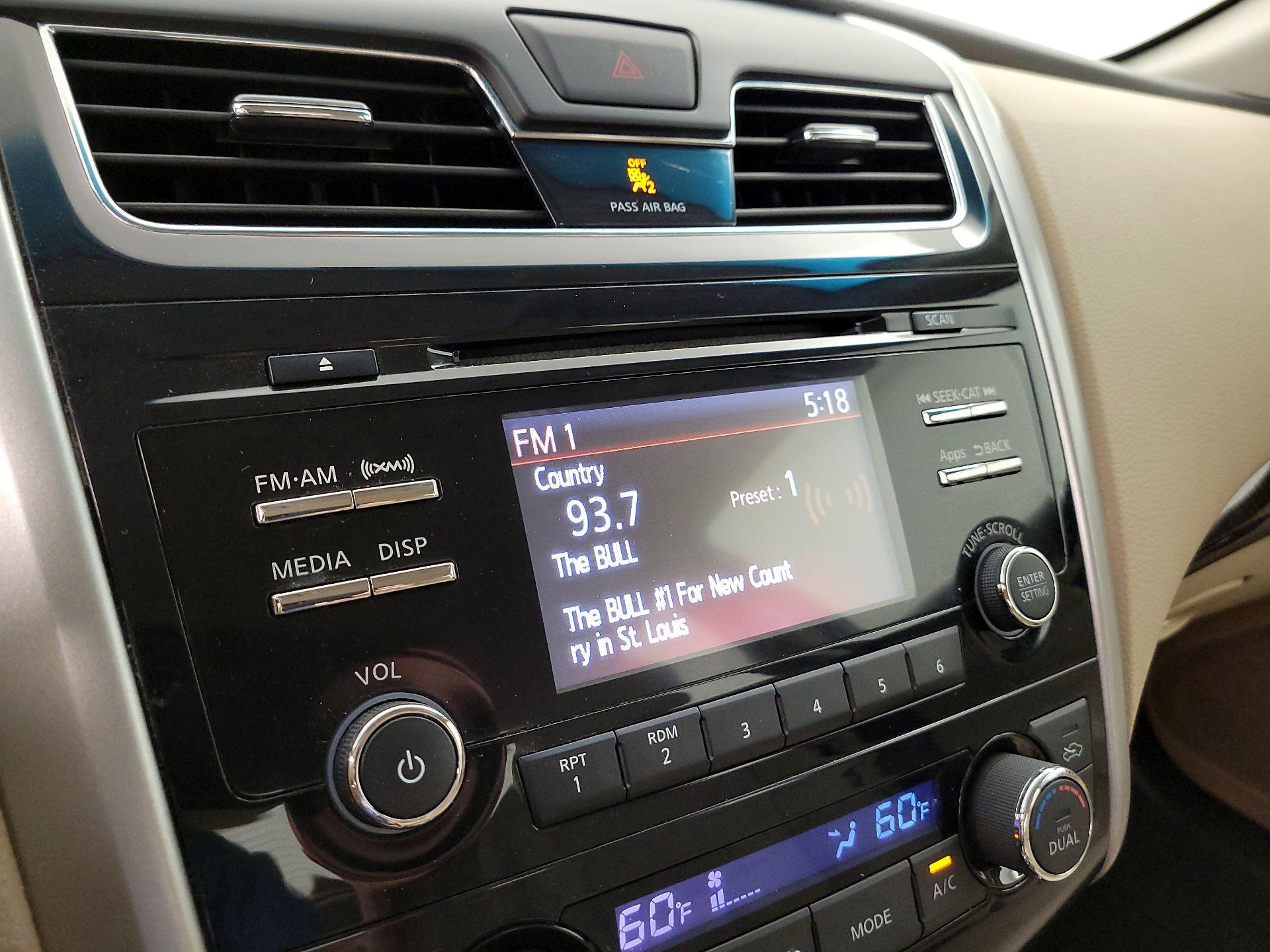 Thumbnail: 2015 Nissan Altima - 15