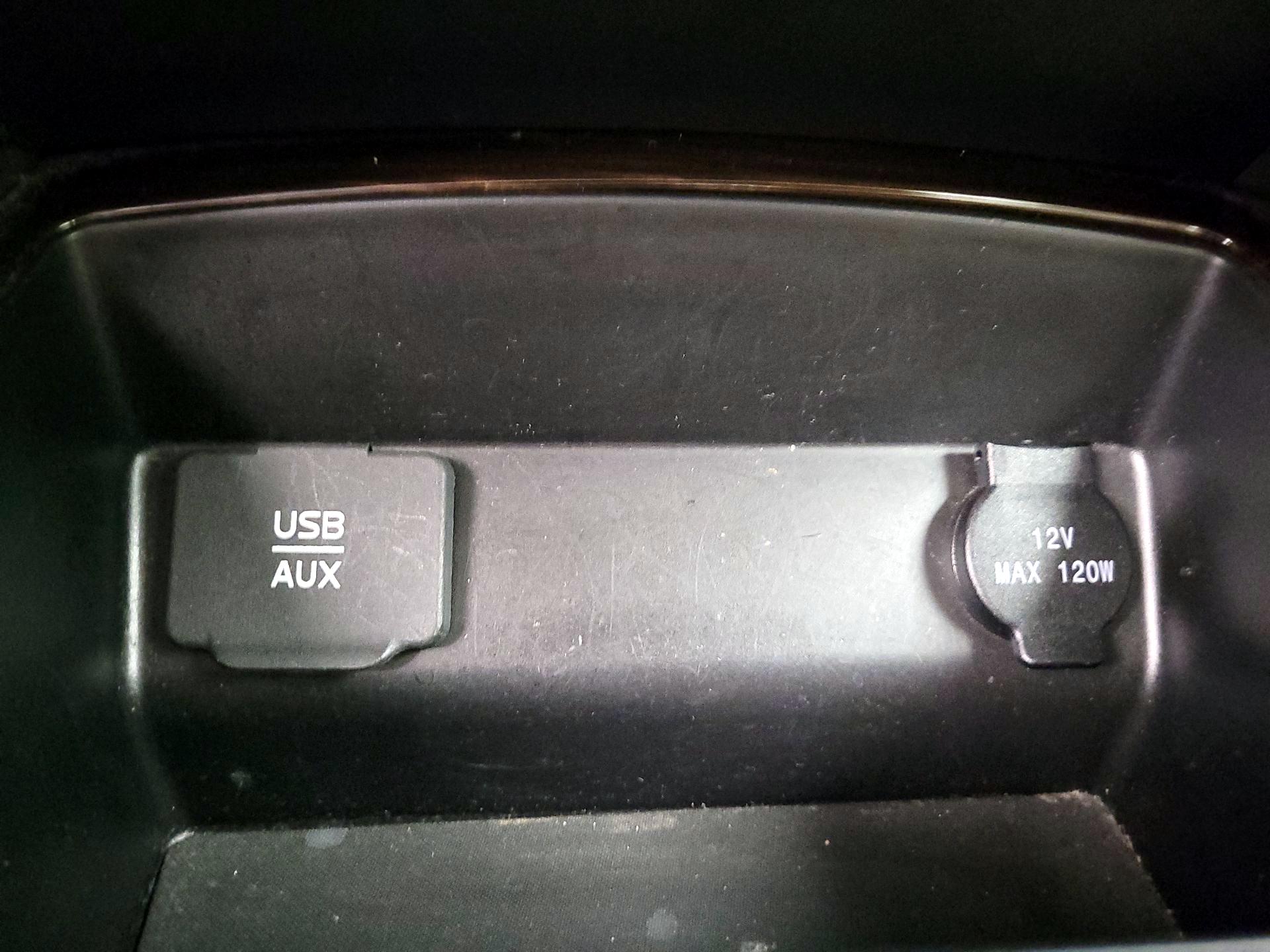 Thumbnail: 2015 Nissan Altima - 18