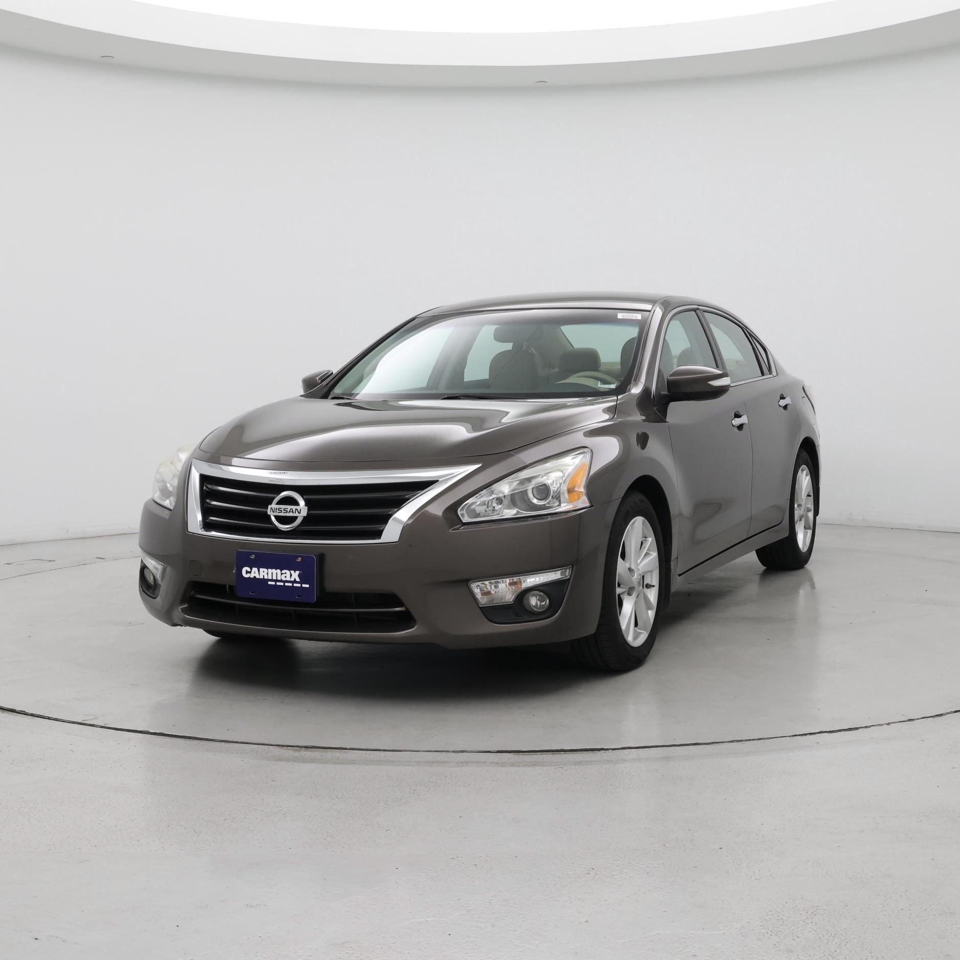 Thumbnail: 2015 Nissan Altima - 4