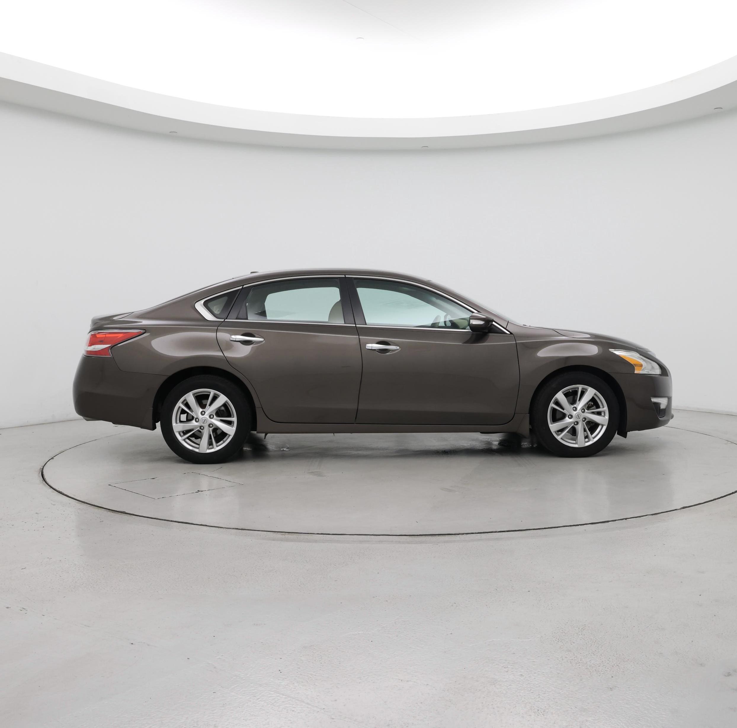 Thumbnail: 2015 Nissan Altima - 7