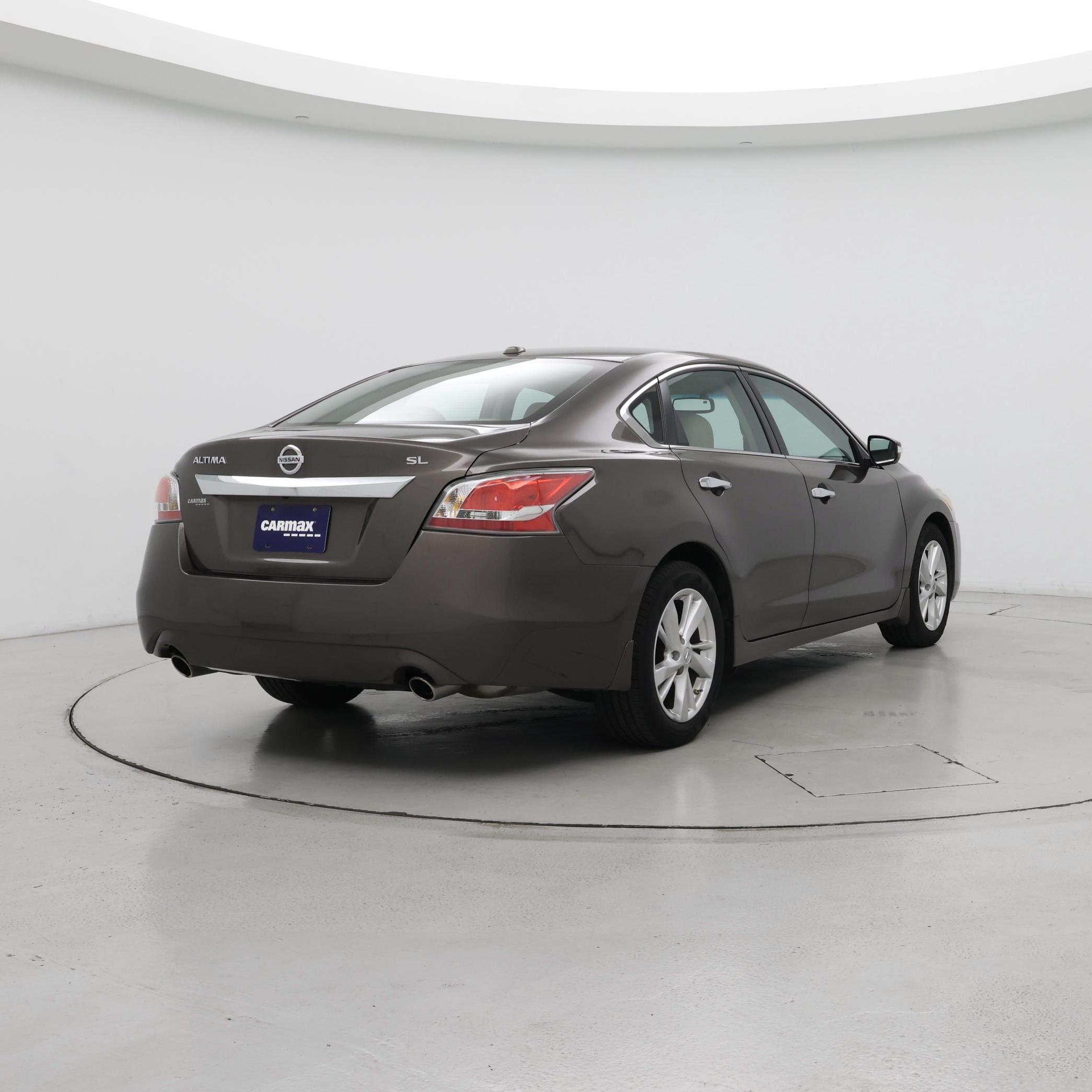 Thumbnail: 2015 Nissan Altima - 8
