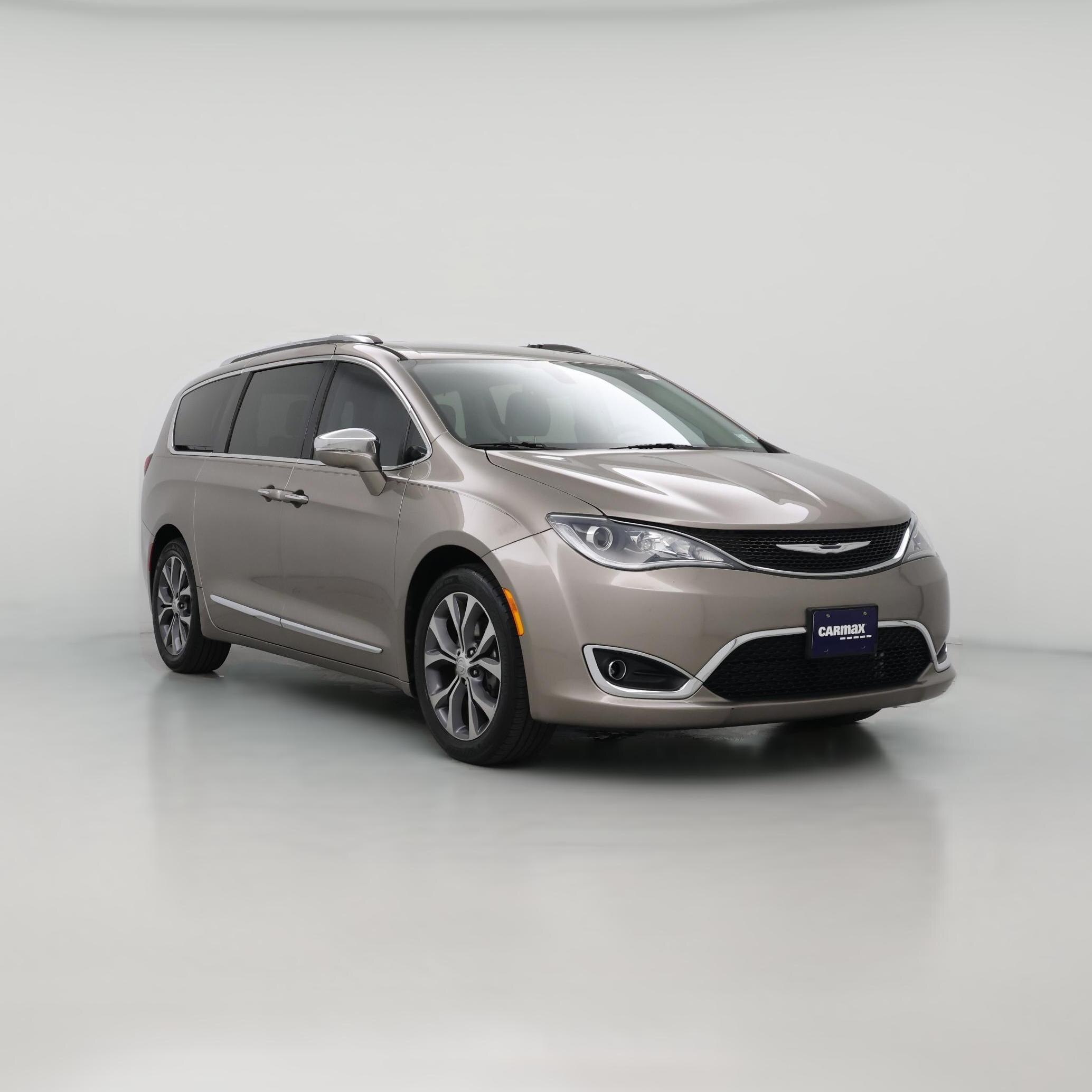 Thumbnail: 2017 Chrysler Pacifica - 1
