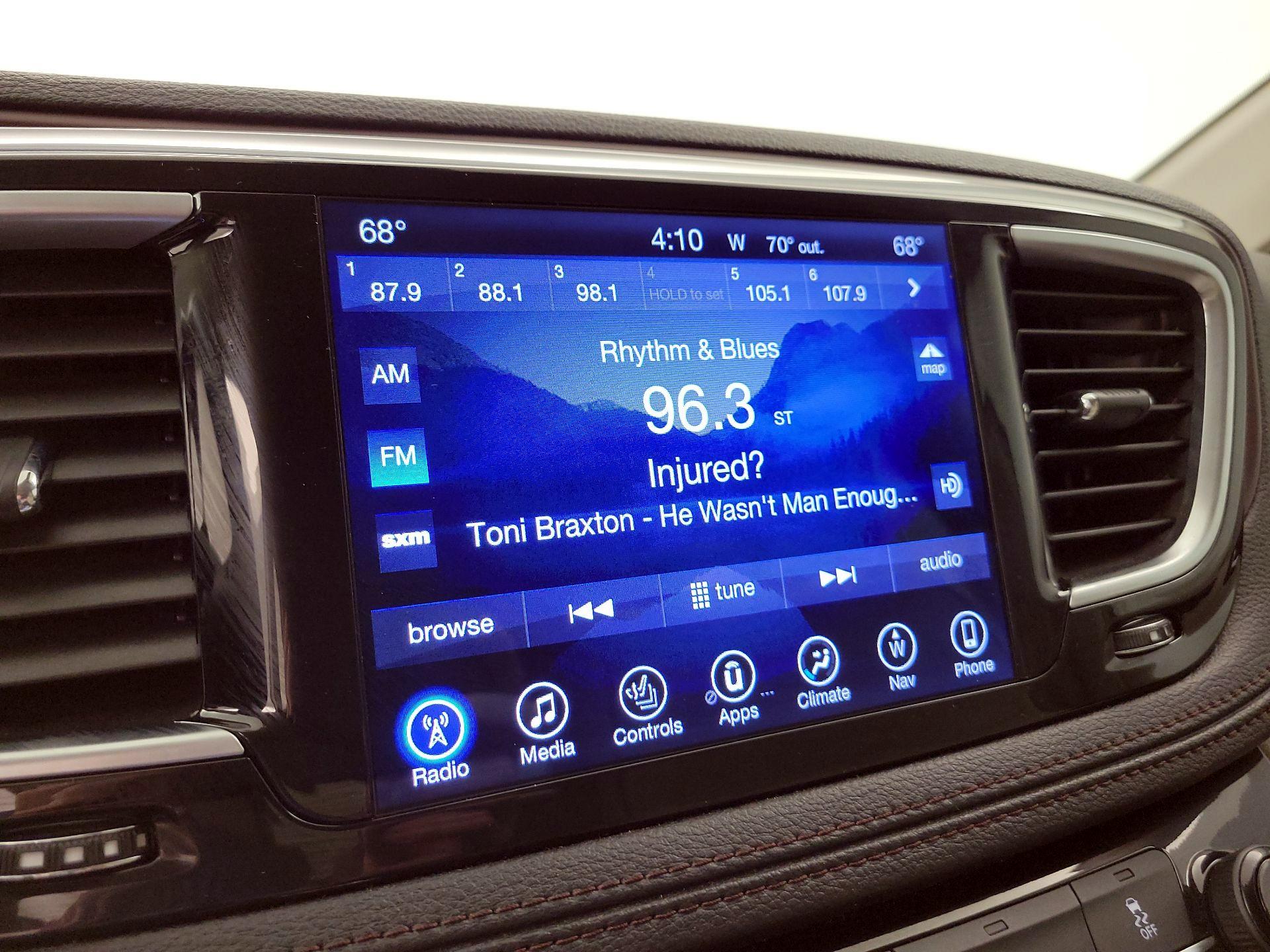 Thumbnail: 2017 Chrysler Pacifica - 16