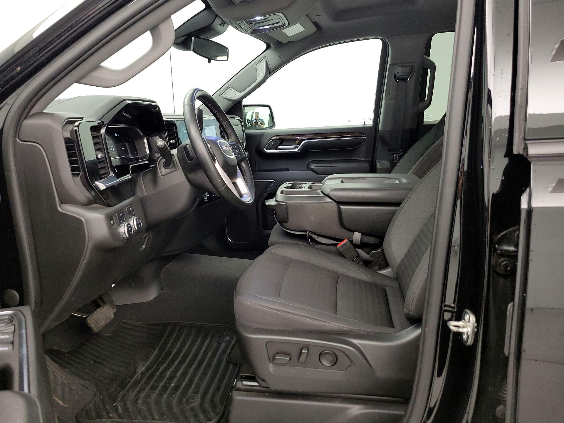 Thumbnail: 2023 GMC Sierra 1500 - 11