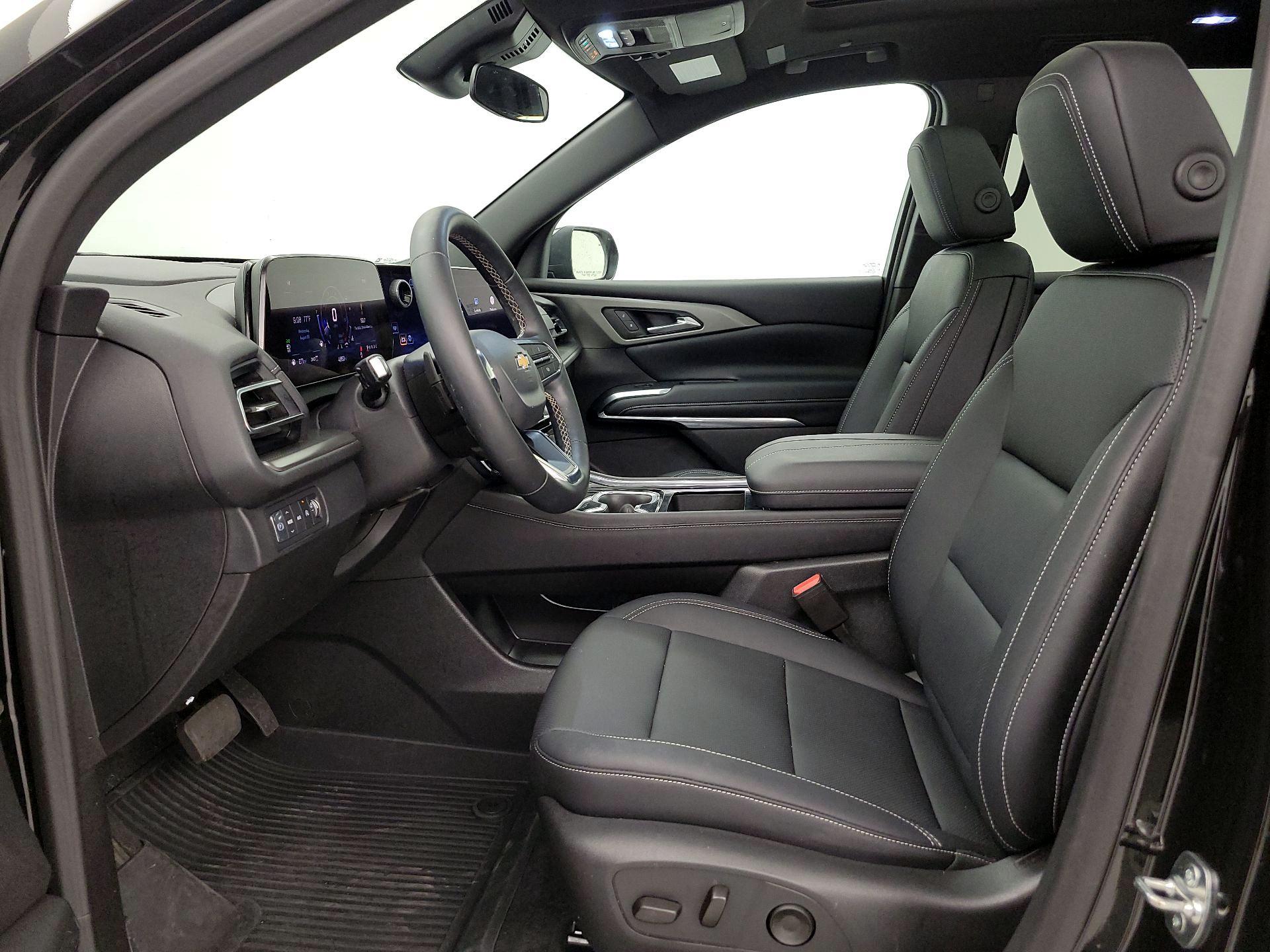 Thumbnail: 2025 Chevrolet Traverse - 11