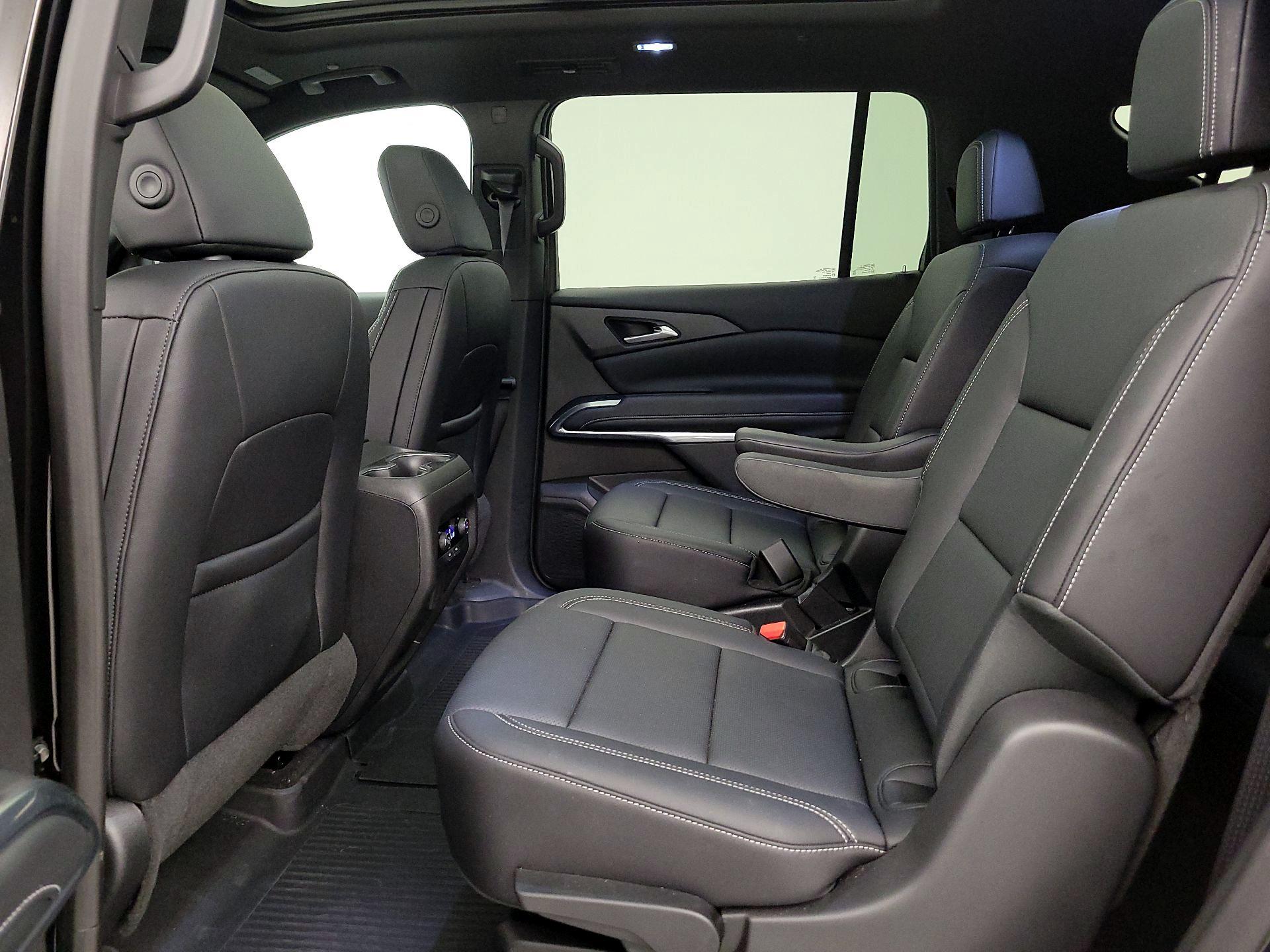 Thumbnail: 2025 Chevrolet Traverse - 20