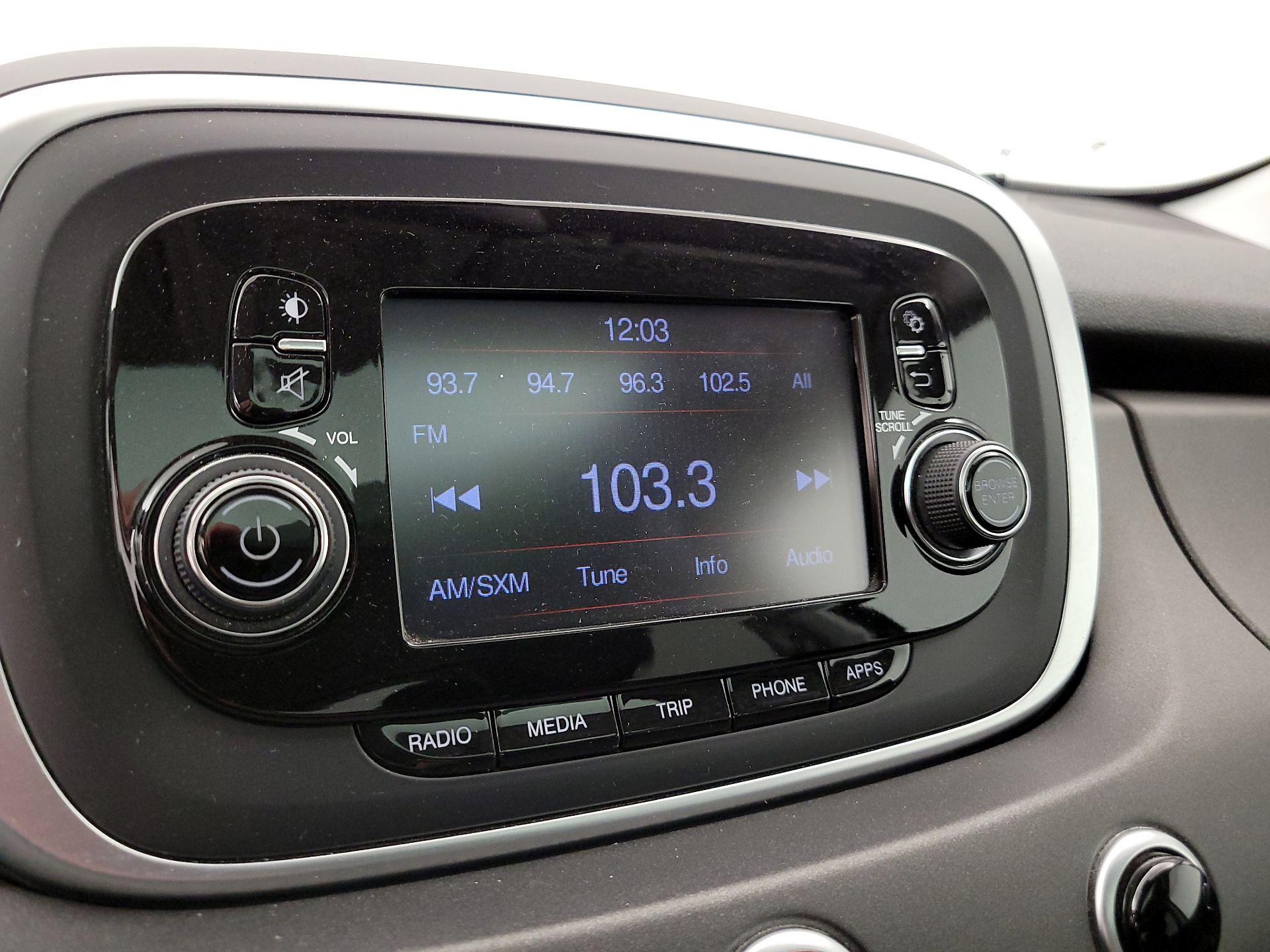 Thumbnail: 2016 Fiat 500X - 14