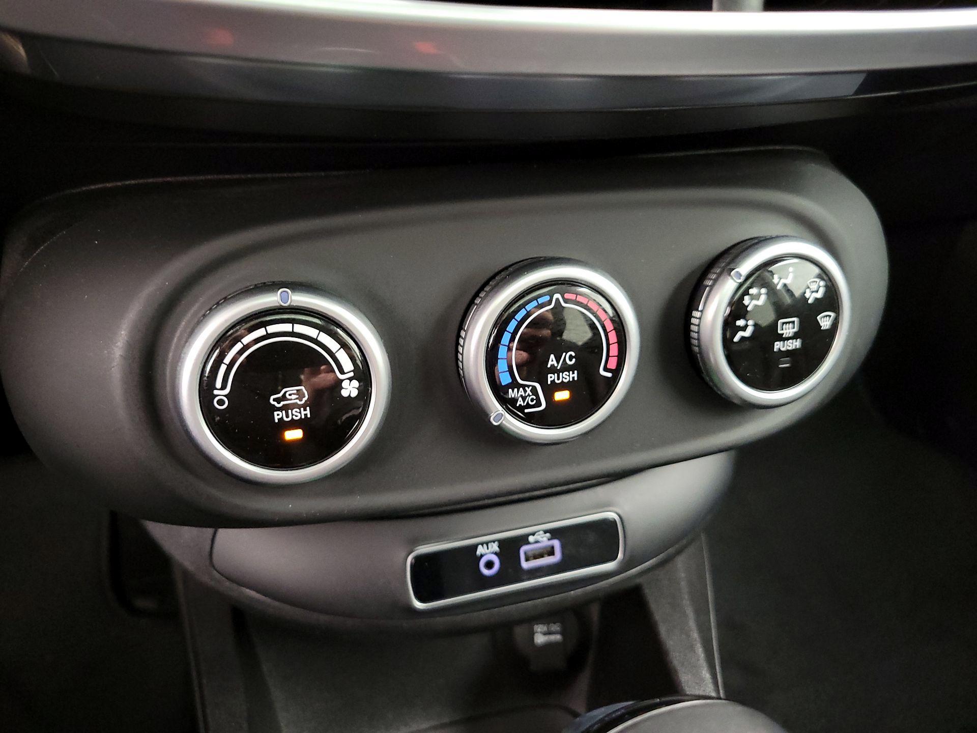 Thumbnail: 2016 Fiat 500X - 15