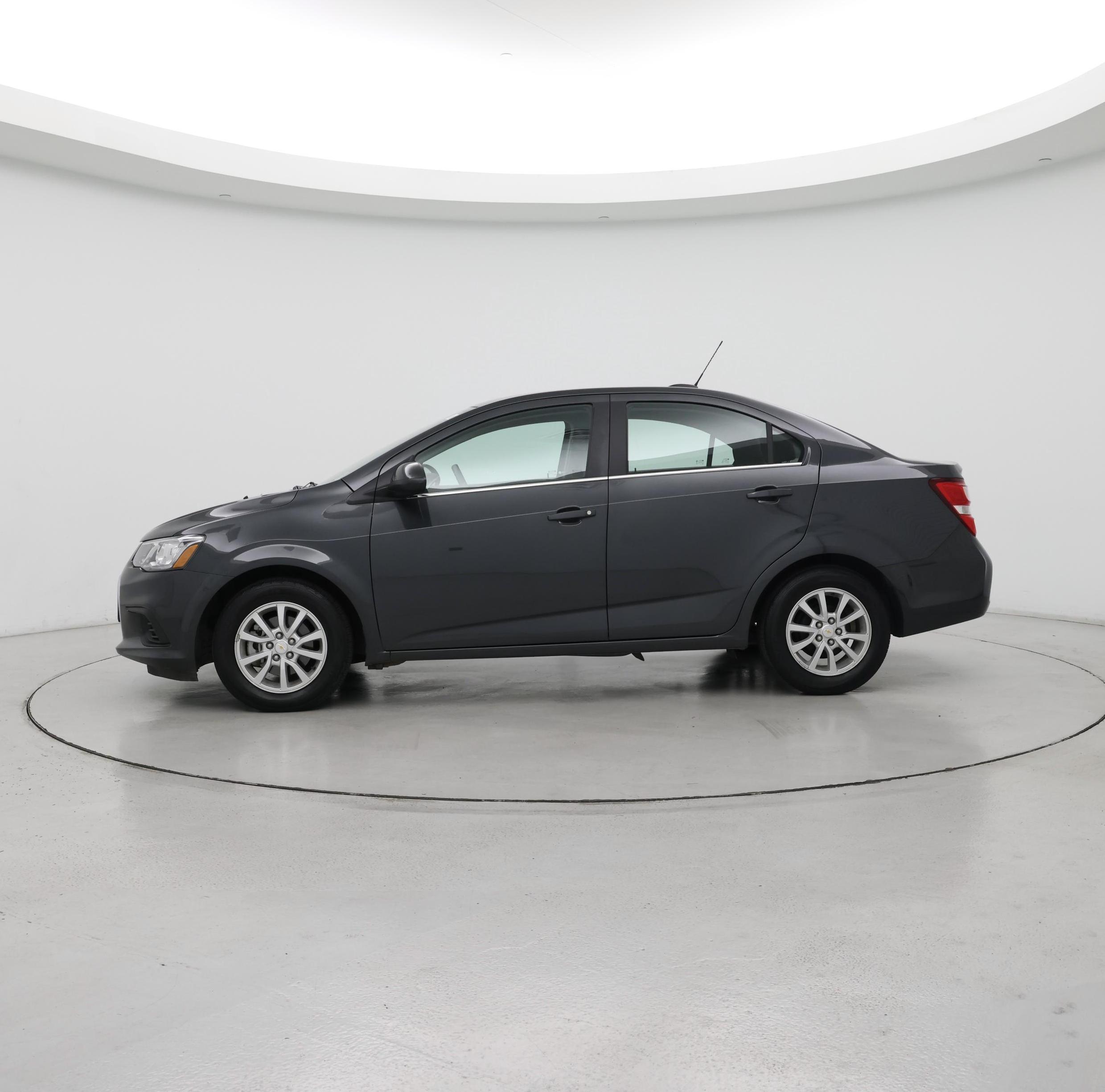 Thumbnail: 2018 Chevrolet Sonic - 3