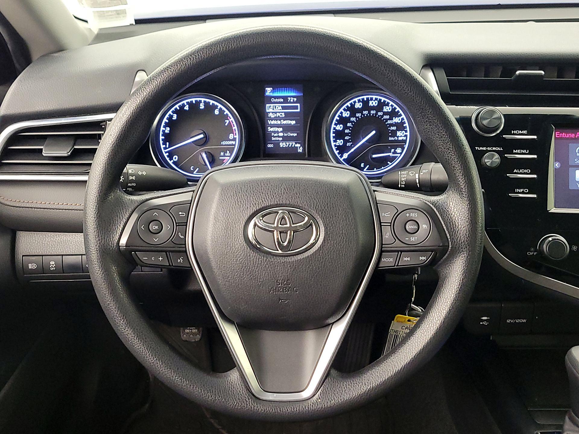 Thumbnail: 2018 Toyota Camry - 10