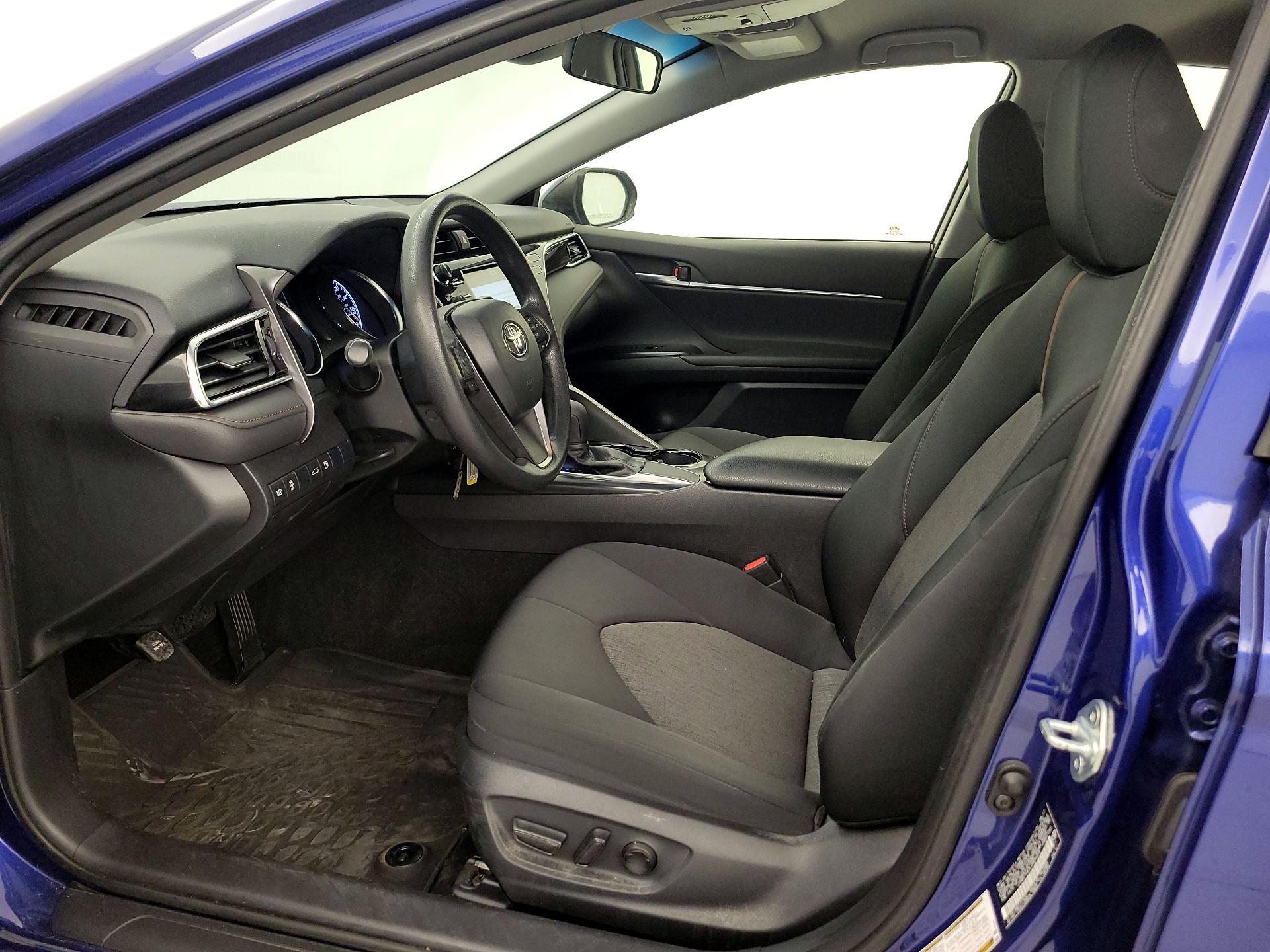 Thumbnail: 2018 Toyota Camry - 11
