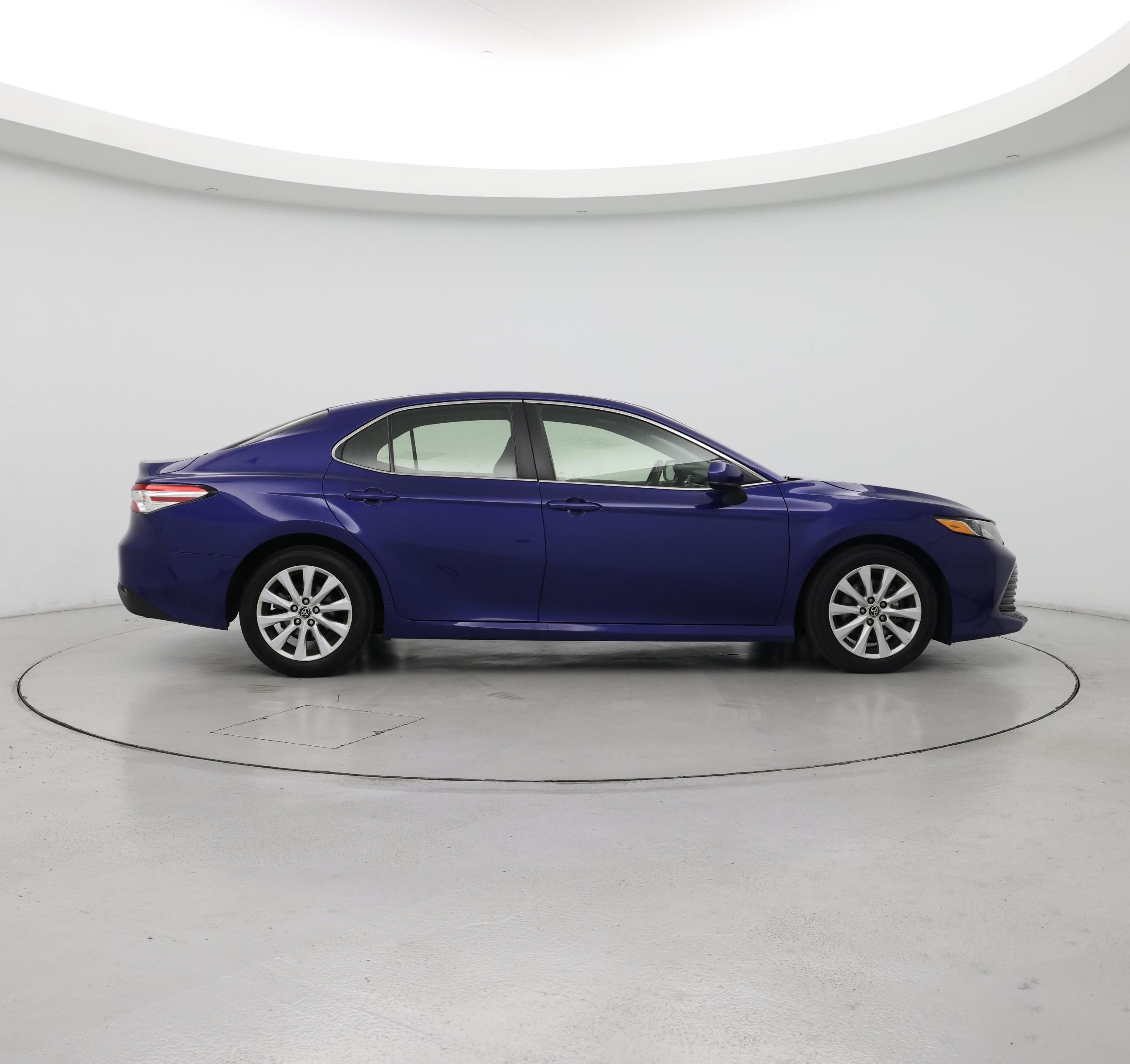 Thumbnail: 2018 Toyota Camry - 7