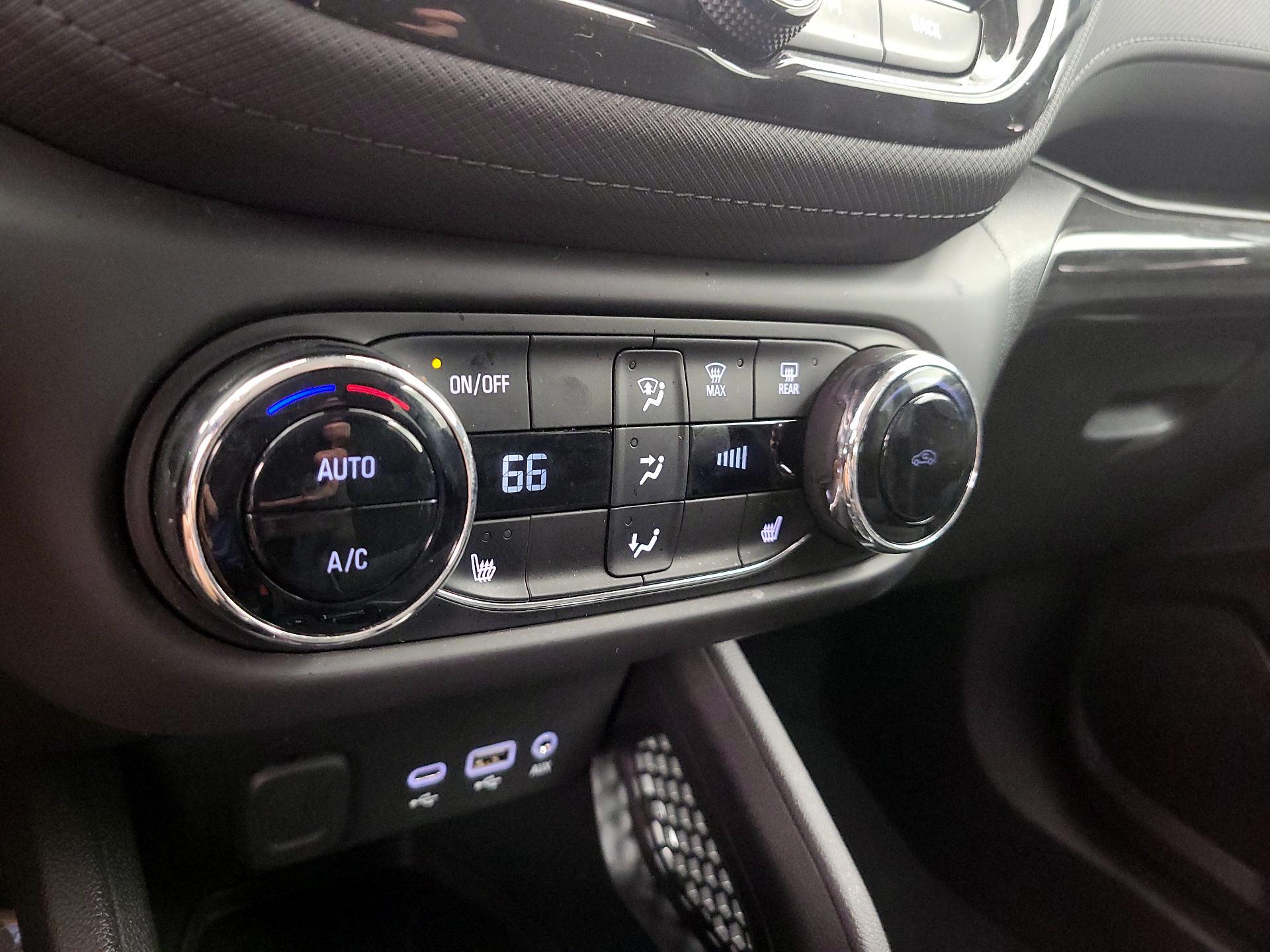 Thumbnail: 2021 Chevrolet TrailBlazer - 16