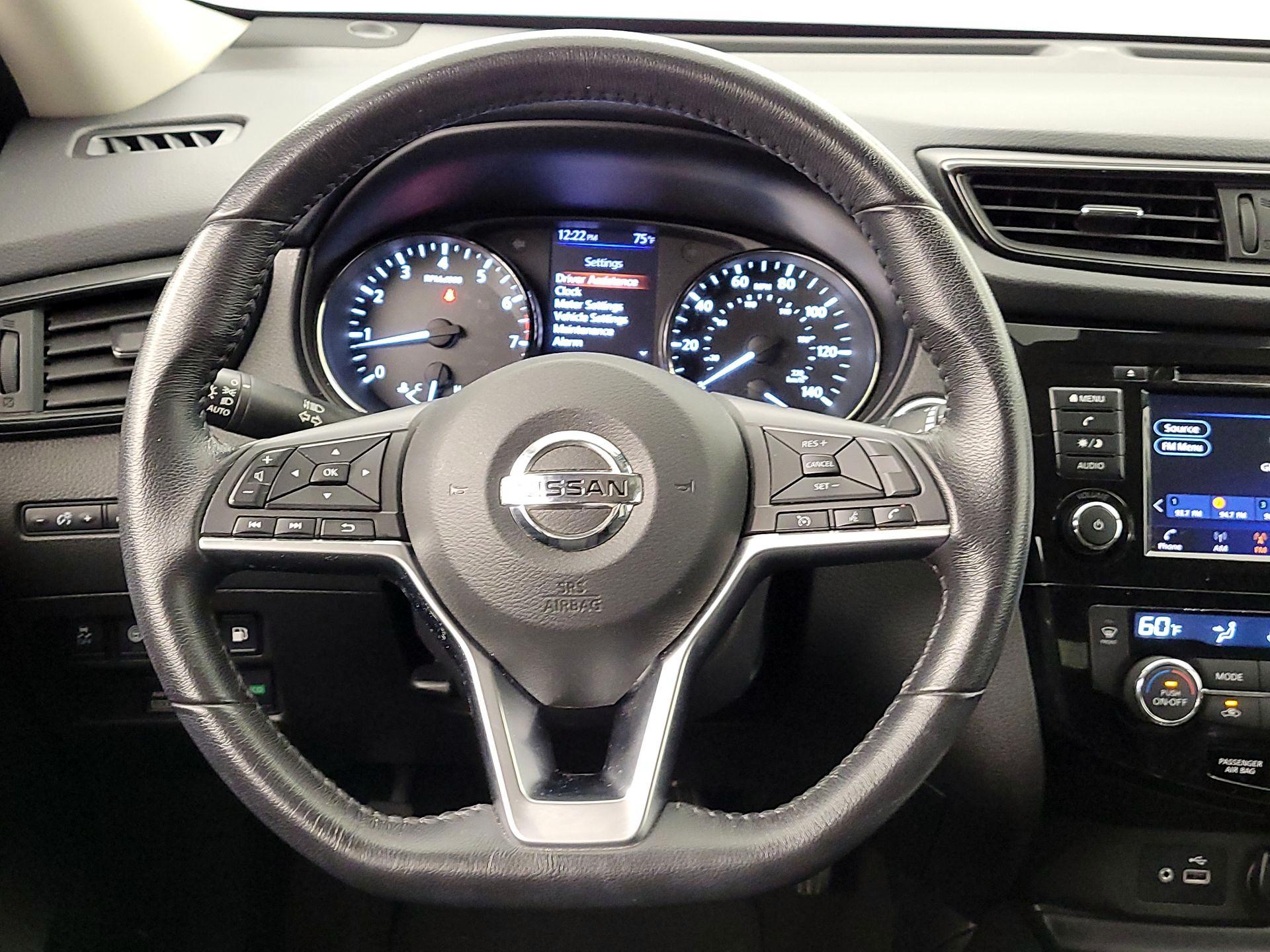 Thumbnail: 2020 Nissan Rogue - 10