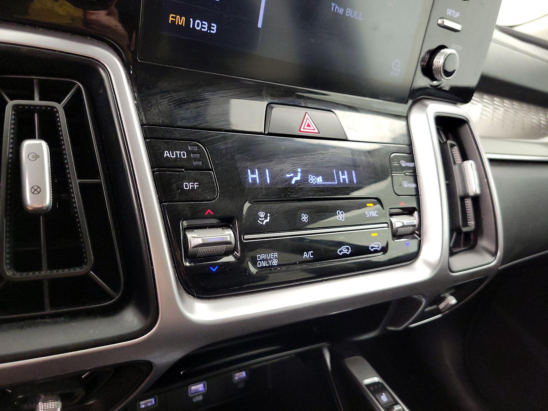 Thumbnail: 2021 Kia Sorento - 16