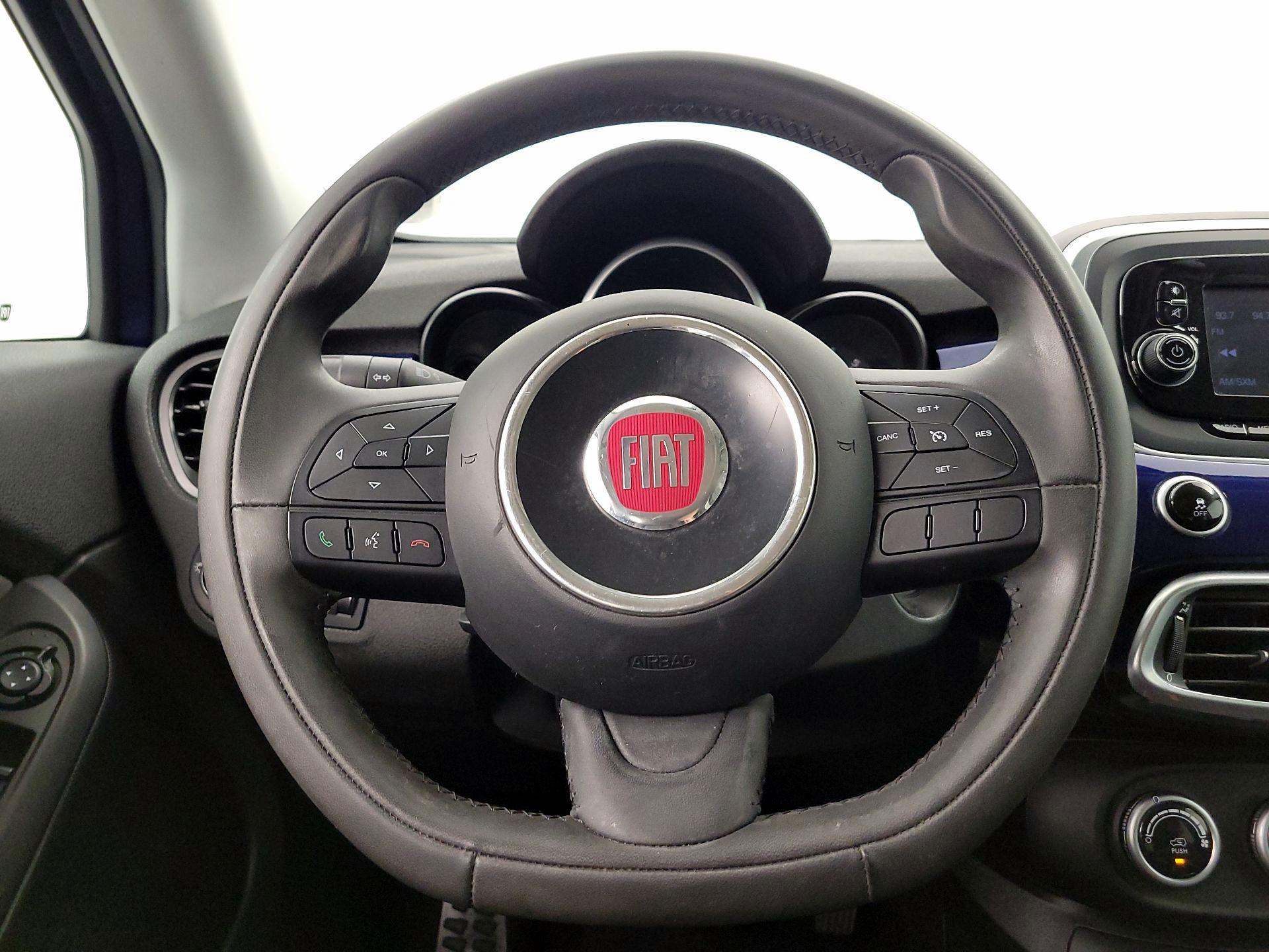 Thumbnail: 2016 Fiat 500X - 10