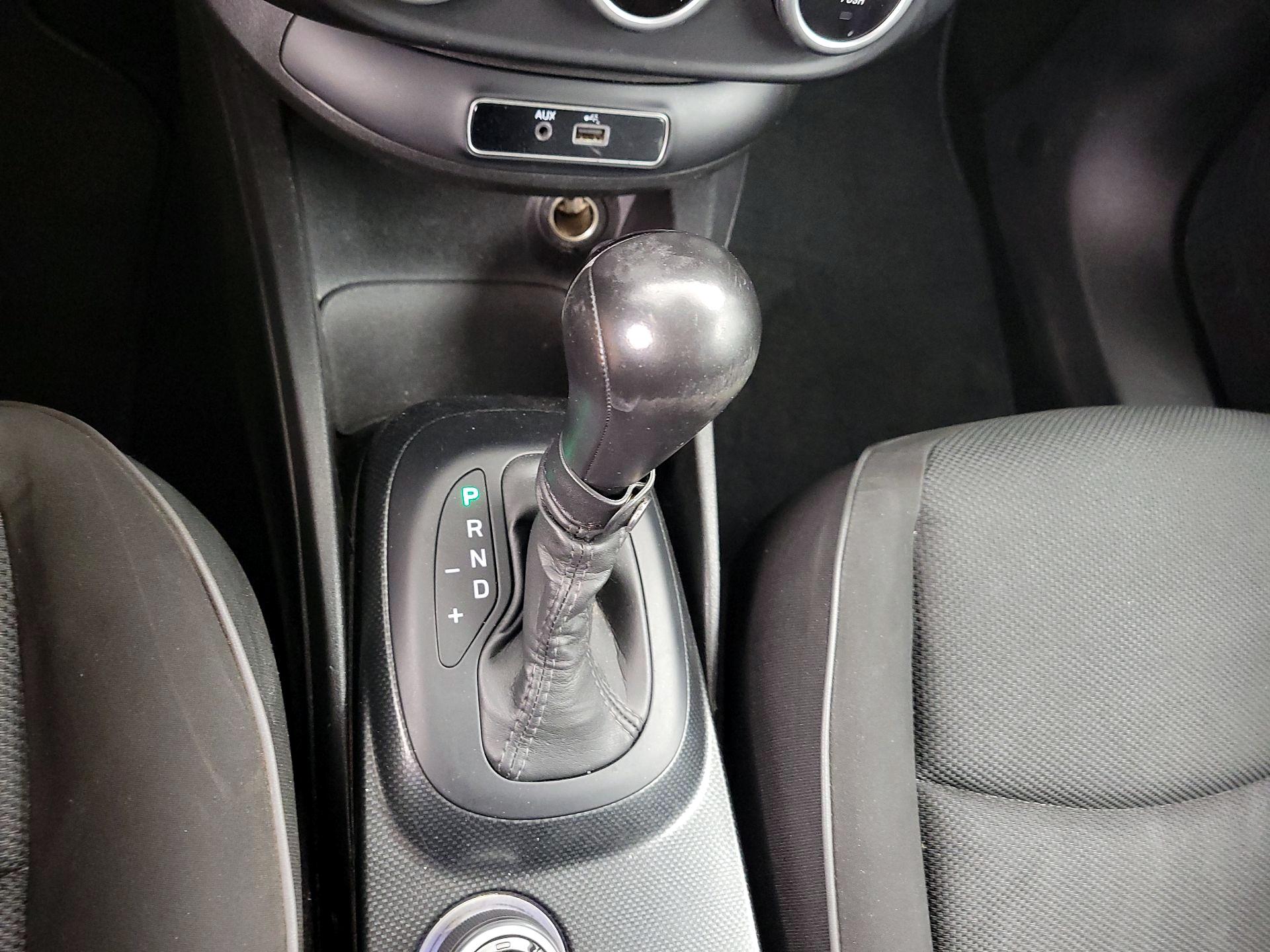 Thumbnail: 2016 Fiat 500X - 16