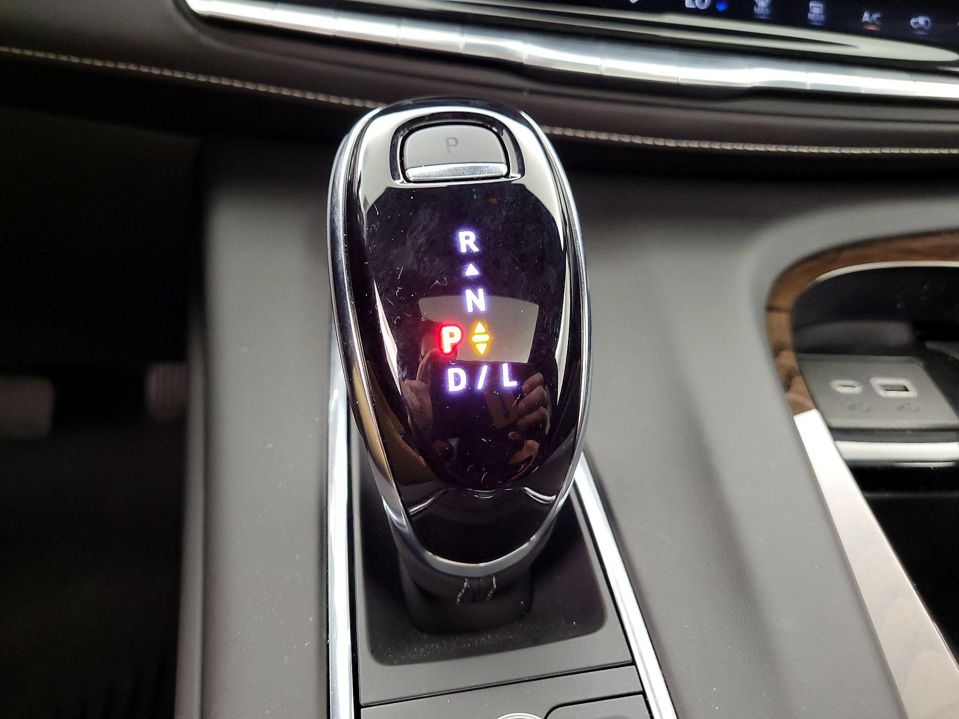 Thumbnail: 2023 Cadillac Escalade - 18