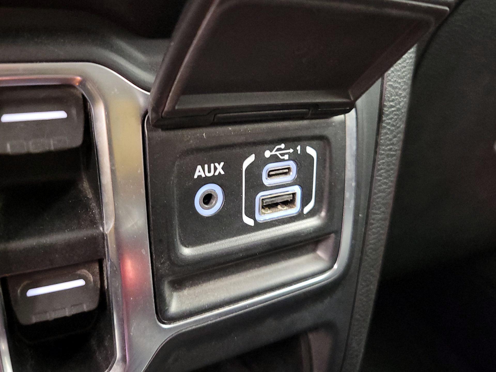 Thumbnail: 2020 Jeep Wrangler - 19