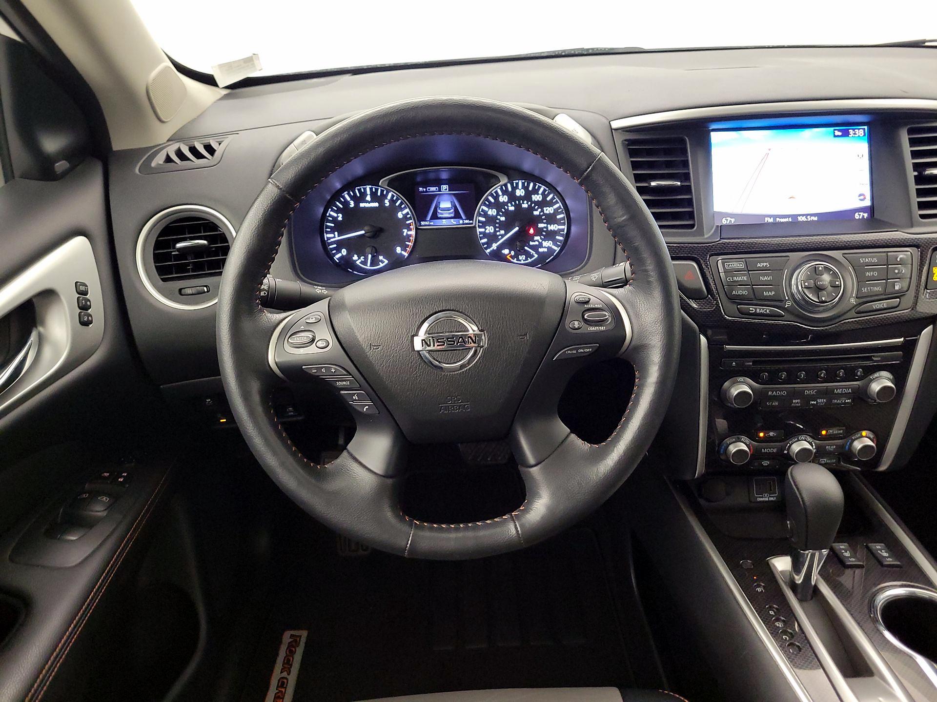 Thumbnail: 2020 Nissan Pathfinder - 10