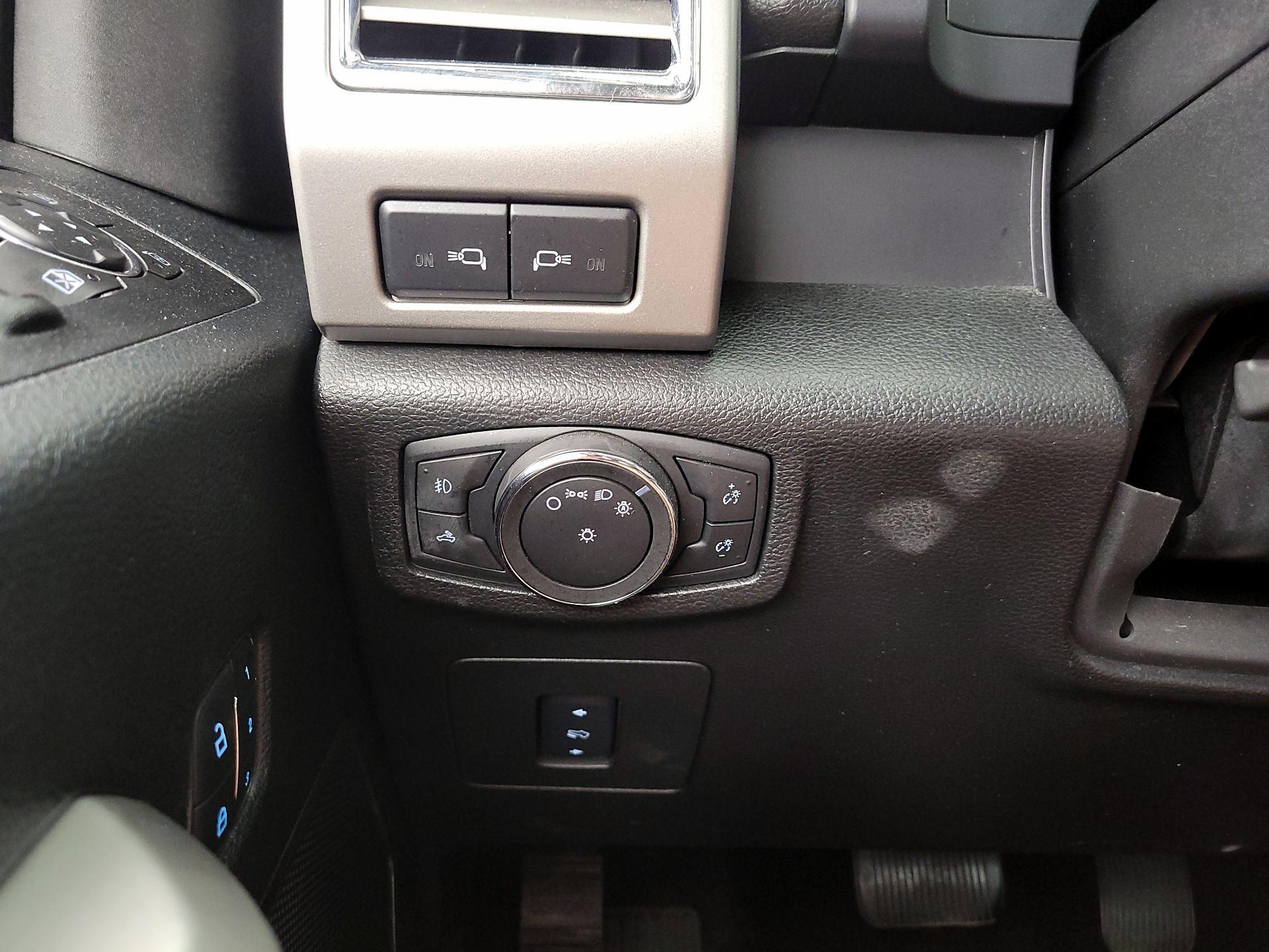 Thumbnail: 2016 Ford F-150 - 13