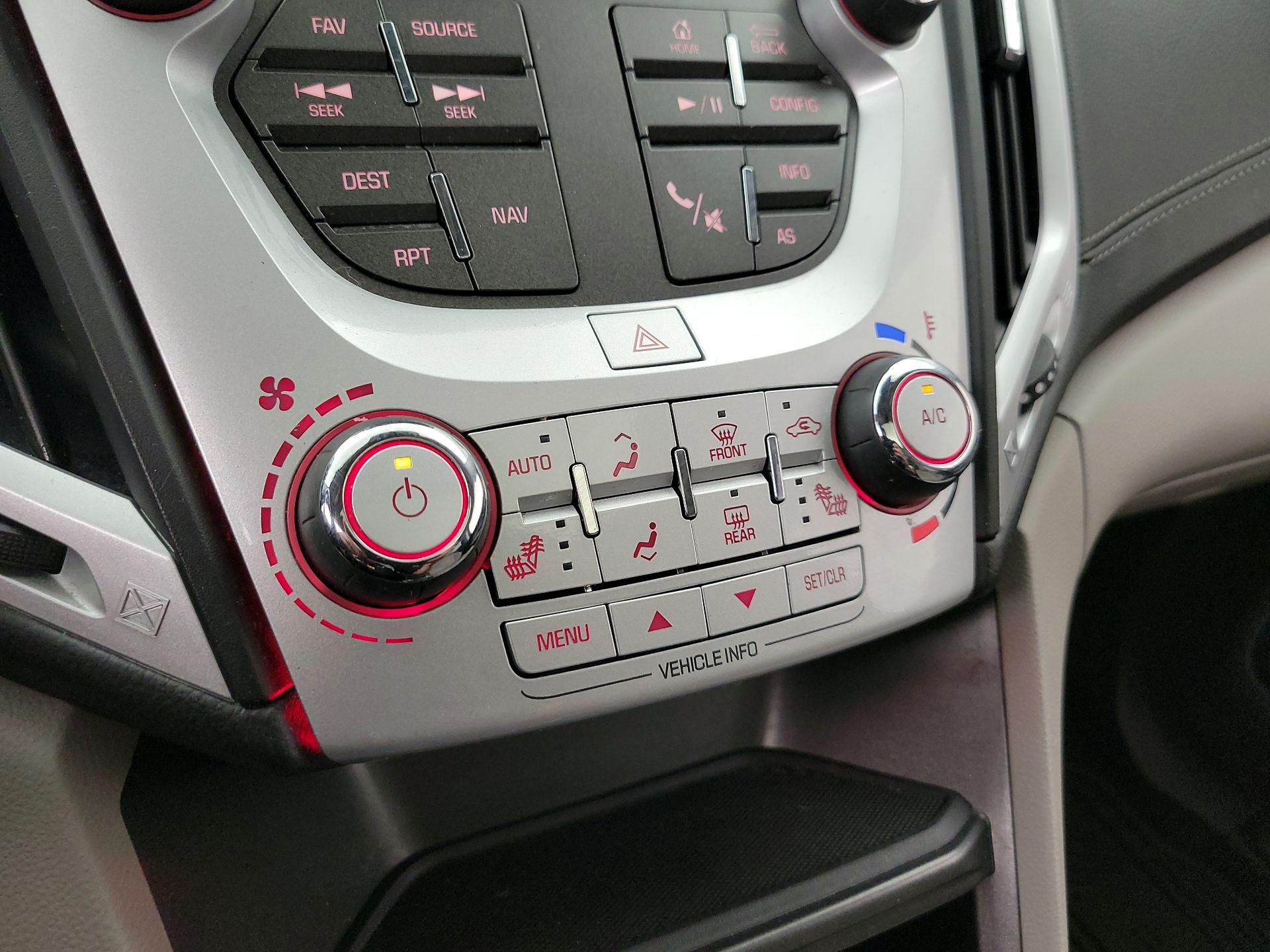 Thumbnail: 2016 GMC Terrain - 16