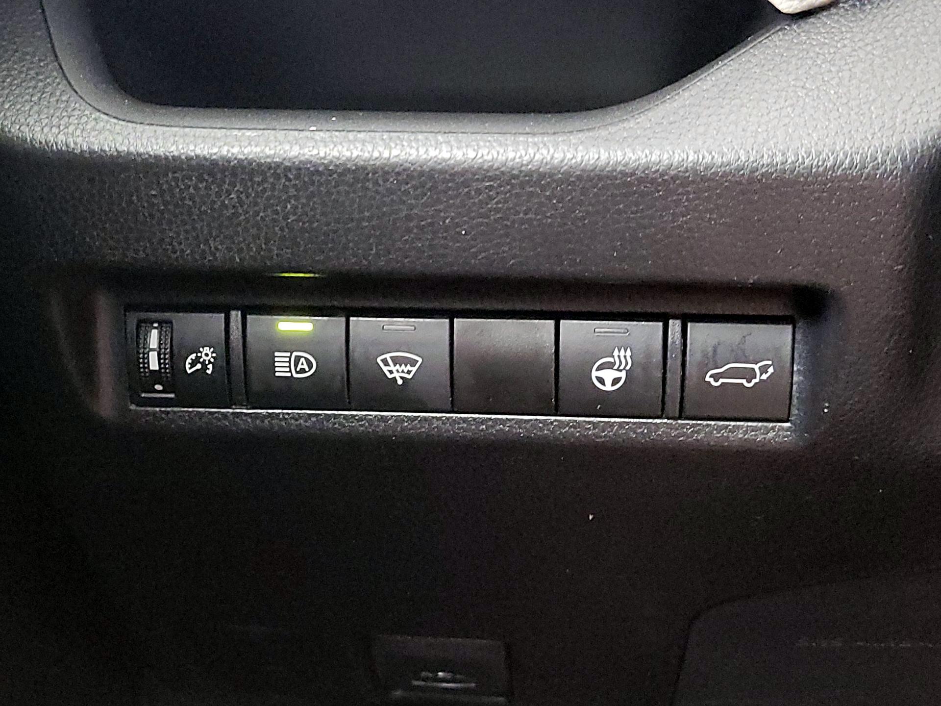 Thumbnail: 2022 Toyota RAV4 - 13