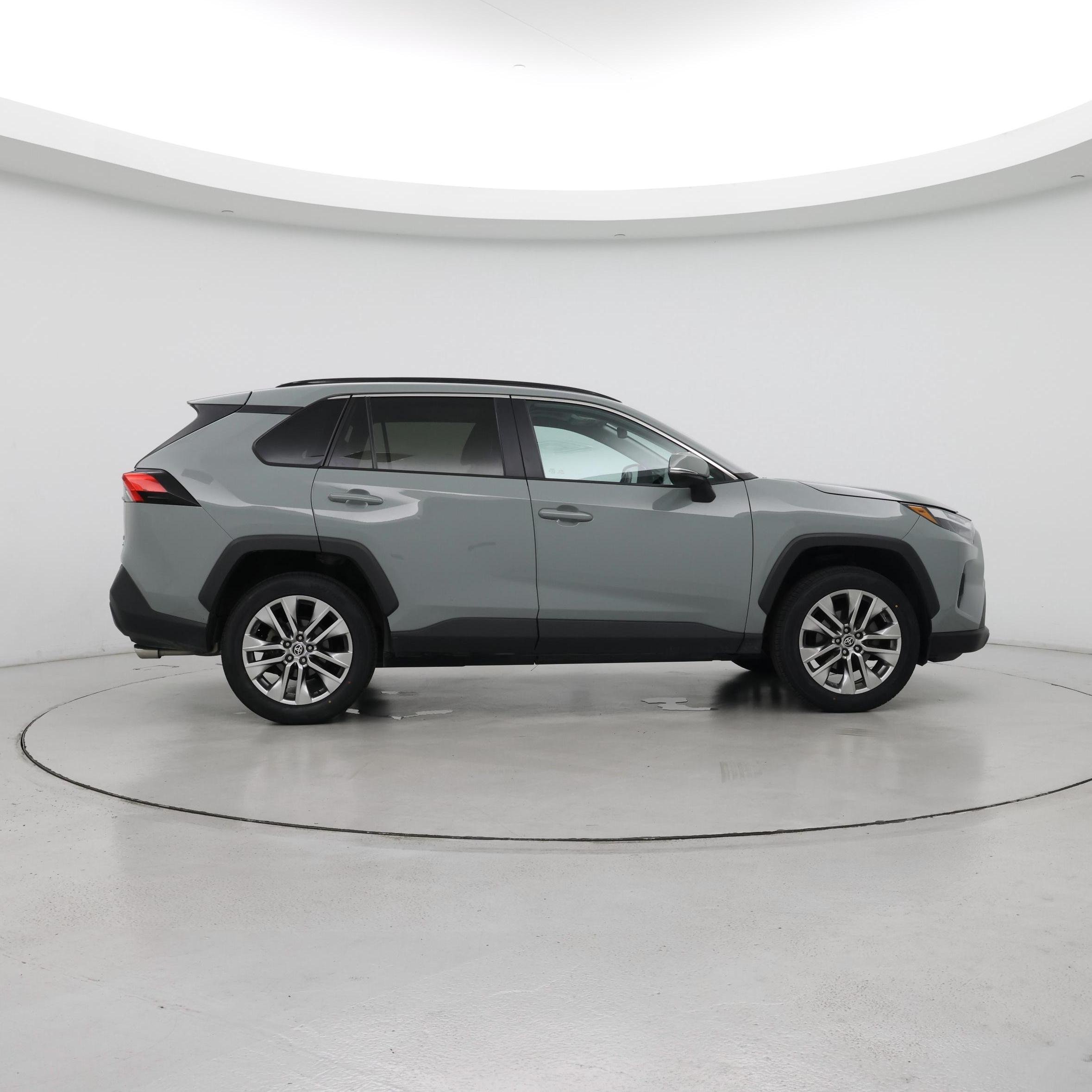Thumbnail: 2022 Toyota RAV4 - 7