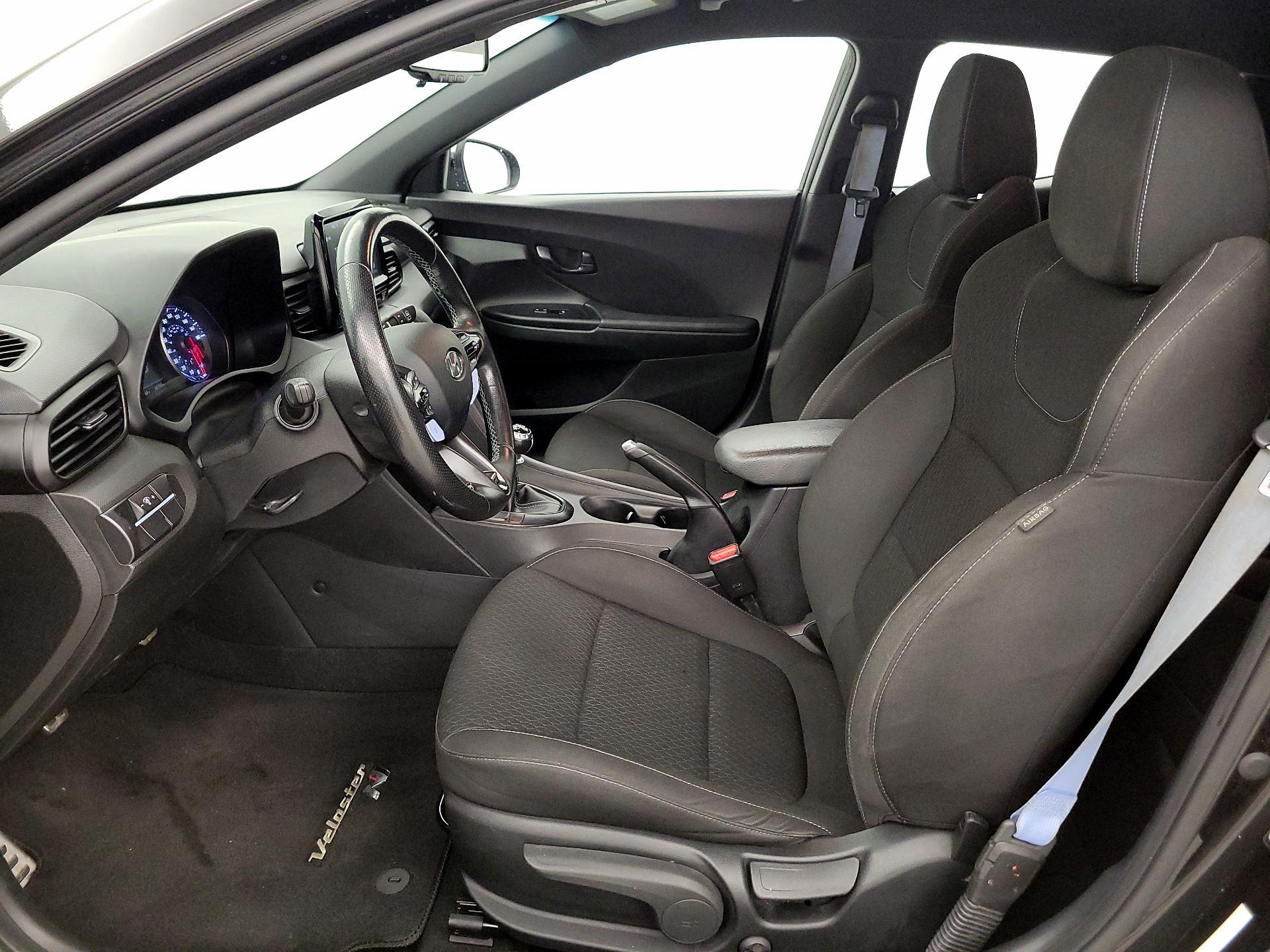 Thumbnail: 2020 Hyundai Veloster - 11