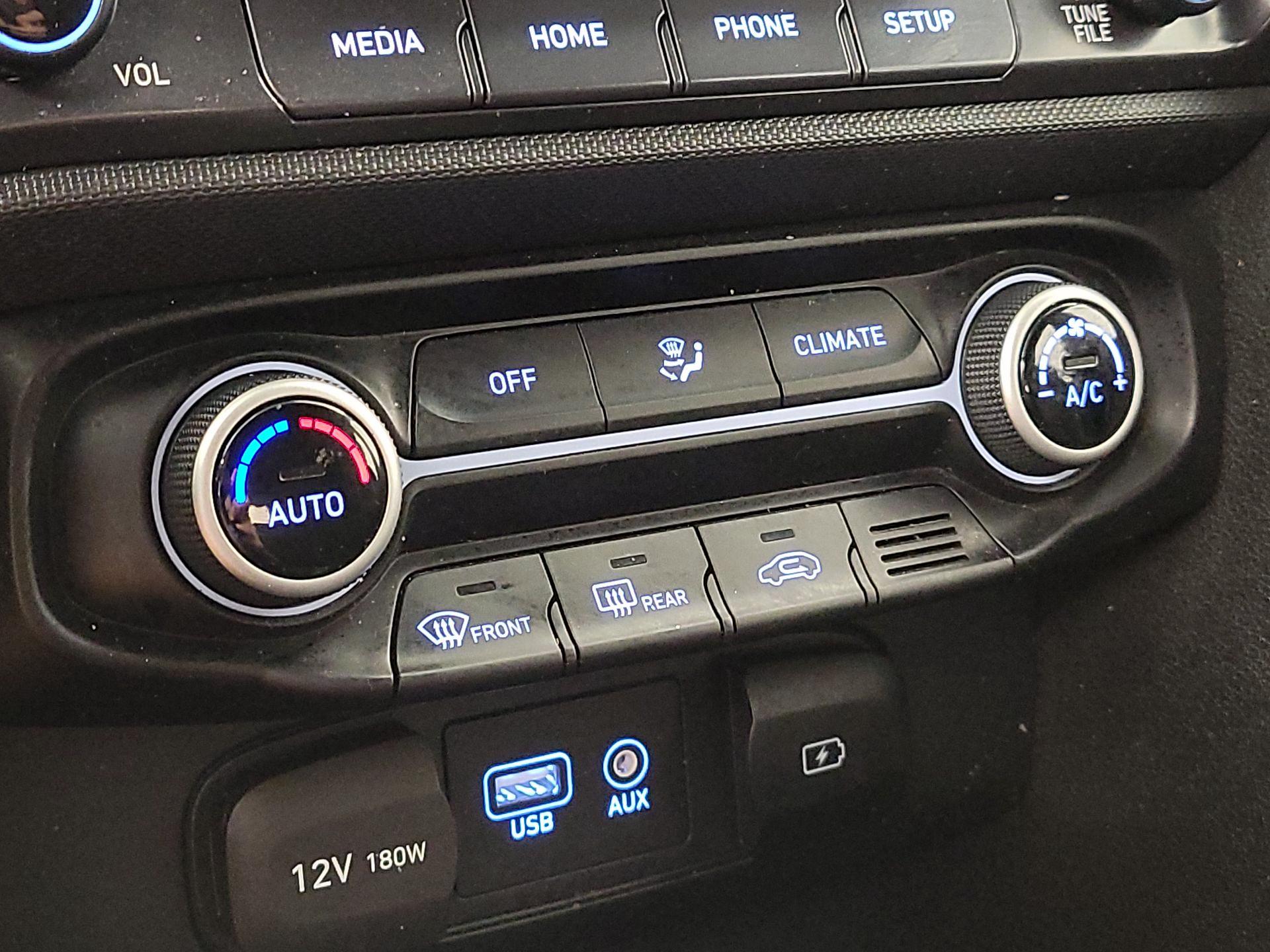 Thumbnail: 2020 Hyundai Veloster - 16