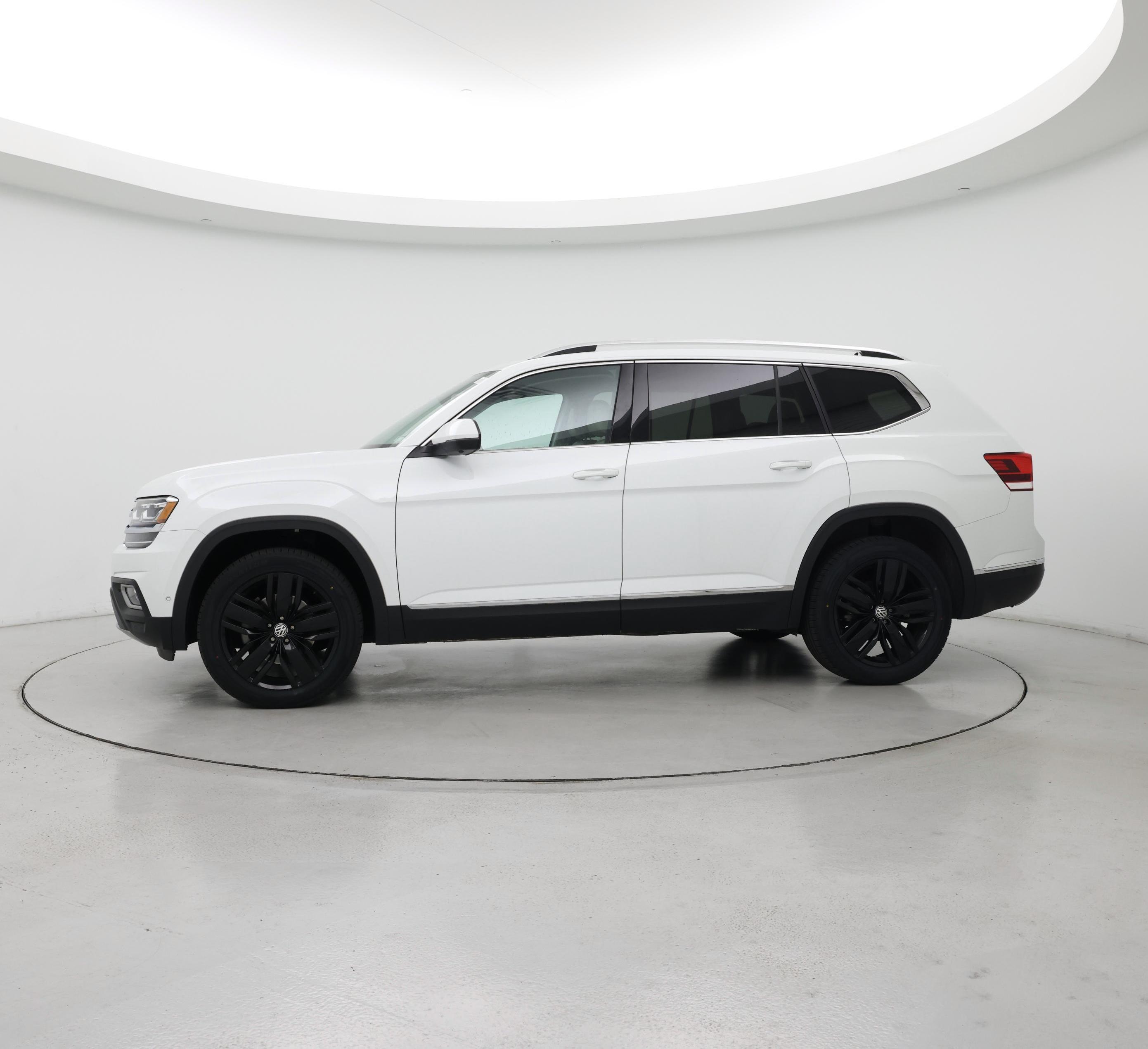 Thumbnail: 2018 Volkswagen Atlas - 3