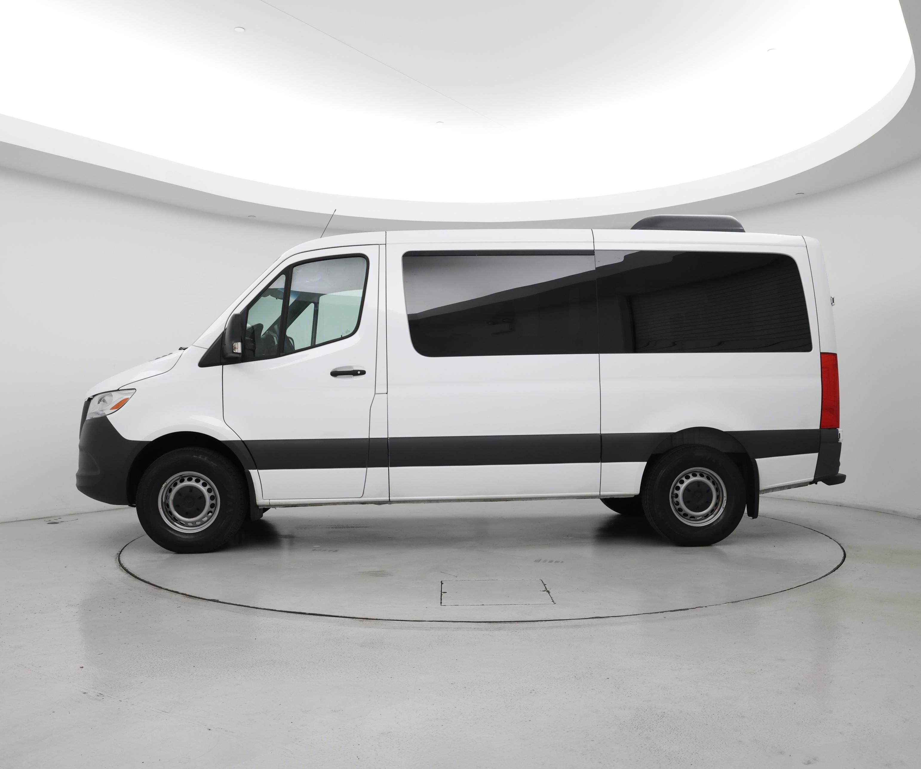 Thumbnail: 2023 Mercedes-Benz Sprinter - 3
