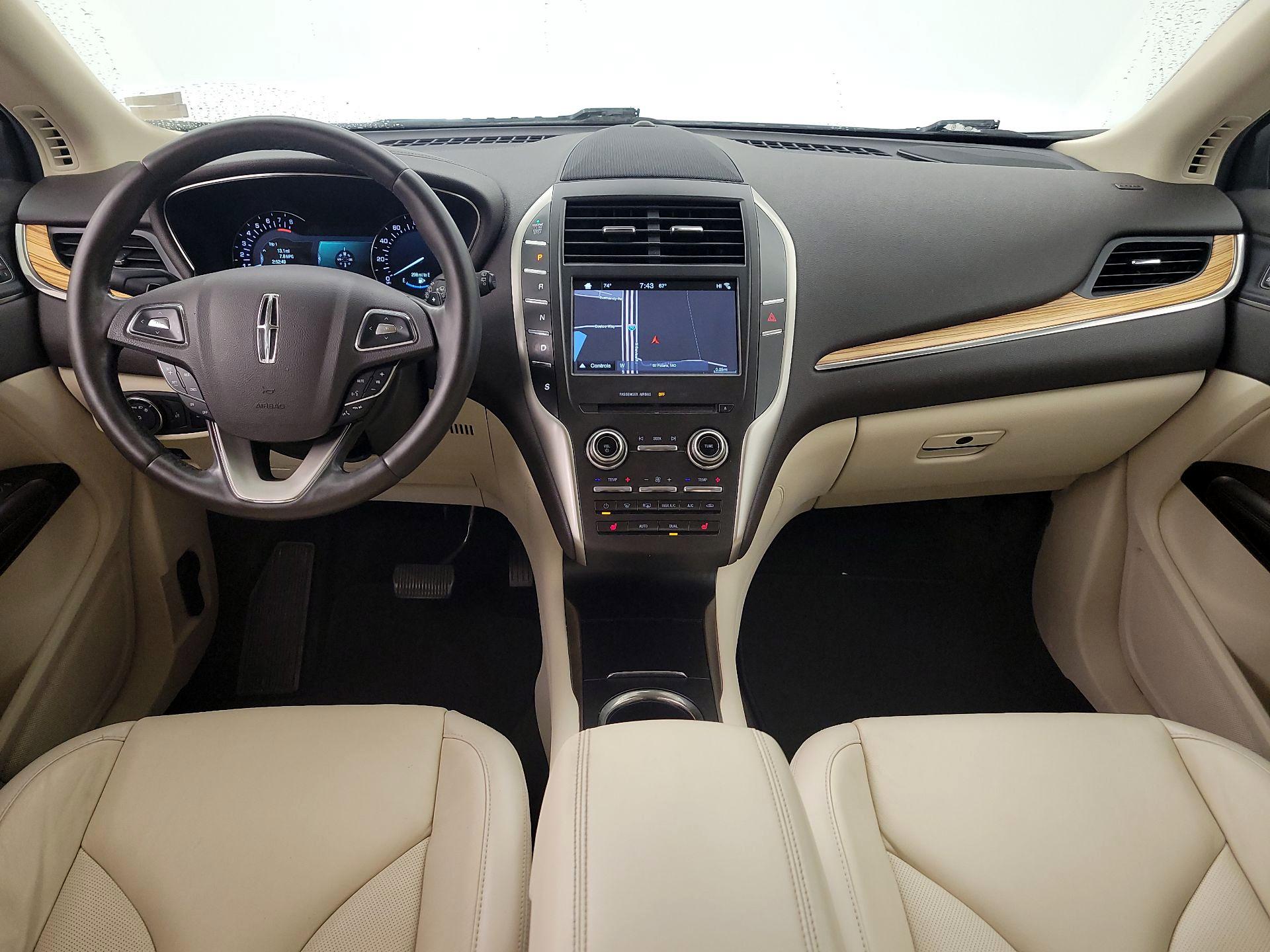 Thumbnail: 2016 Lincoln MKC - 9