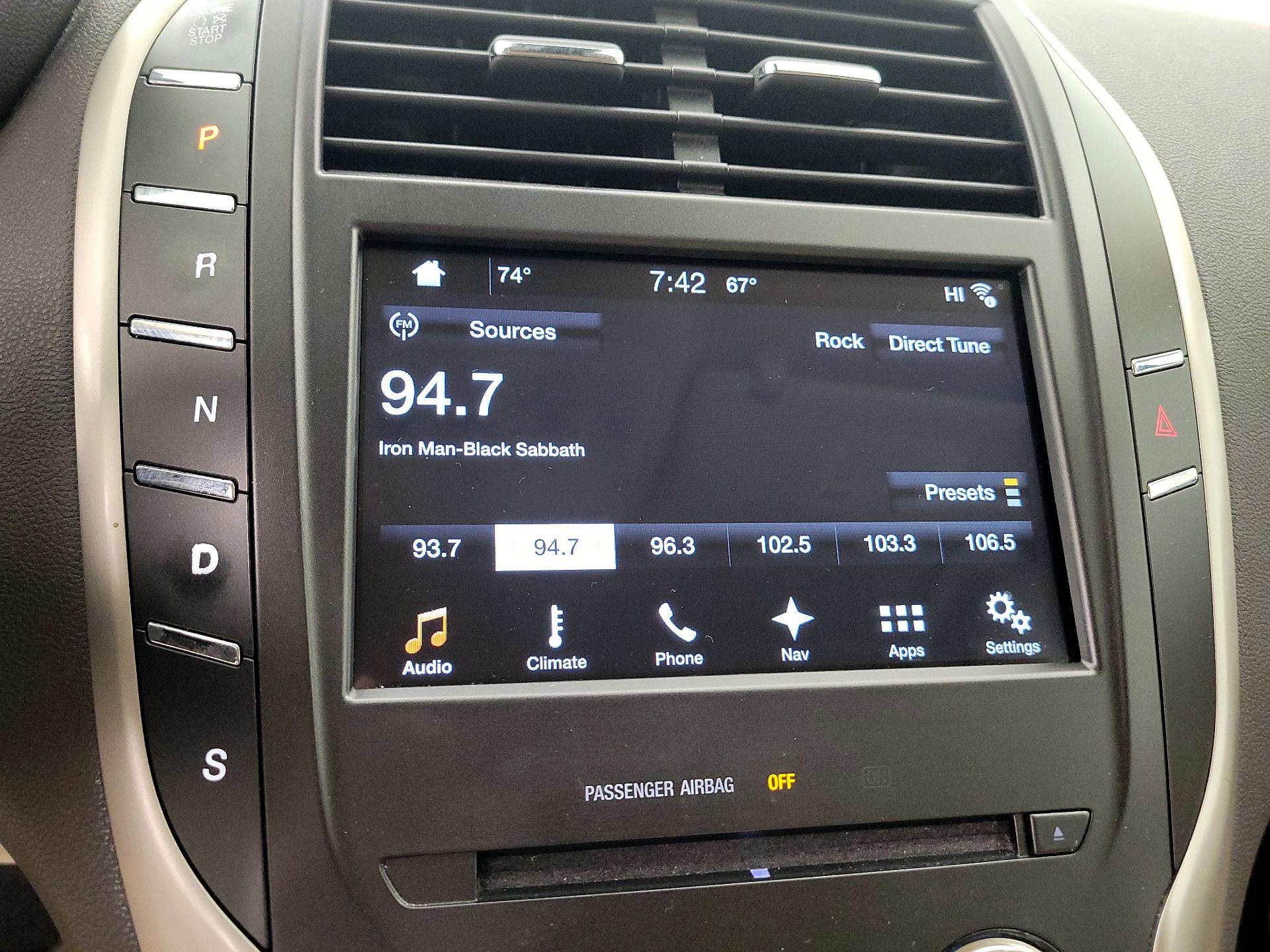 Thumbnail: 2016 Lincoln MKC - 16