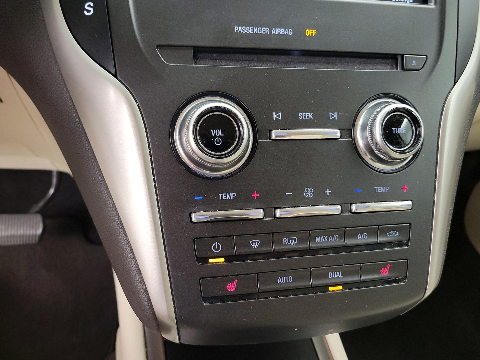Thumbnail: 2016 Lincoln MKC - 17