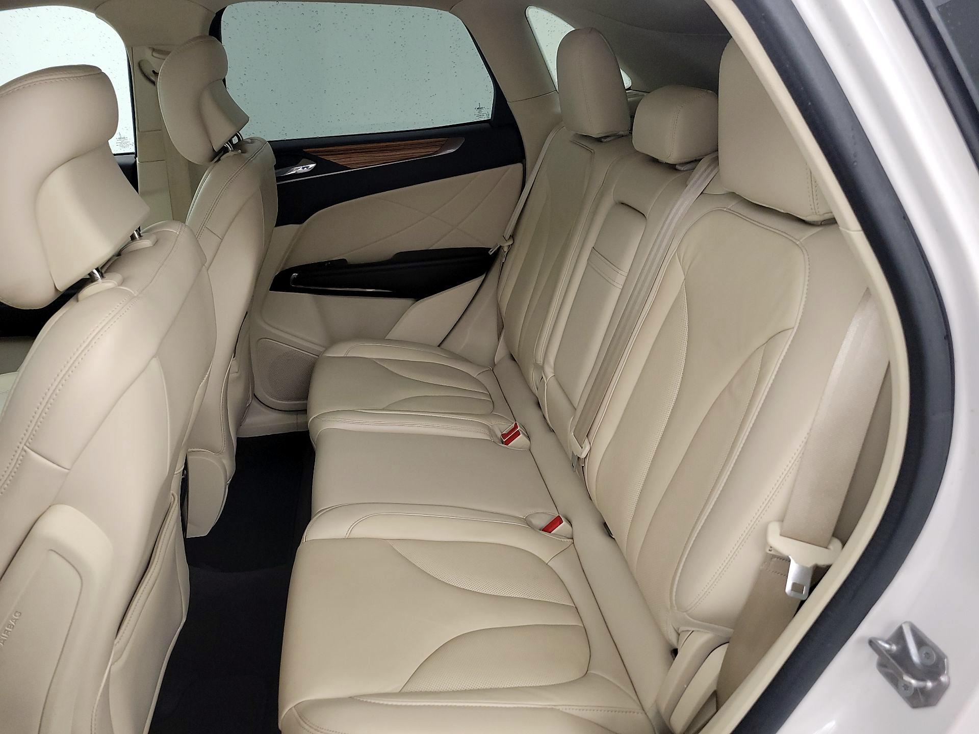 Thumbnail: 2016 Lincoln MKC - 20