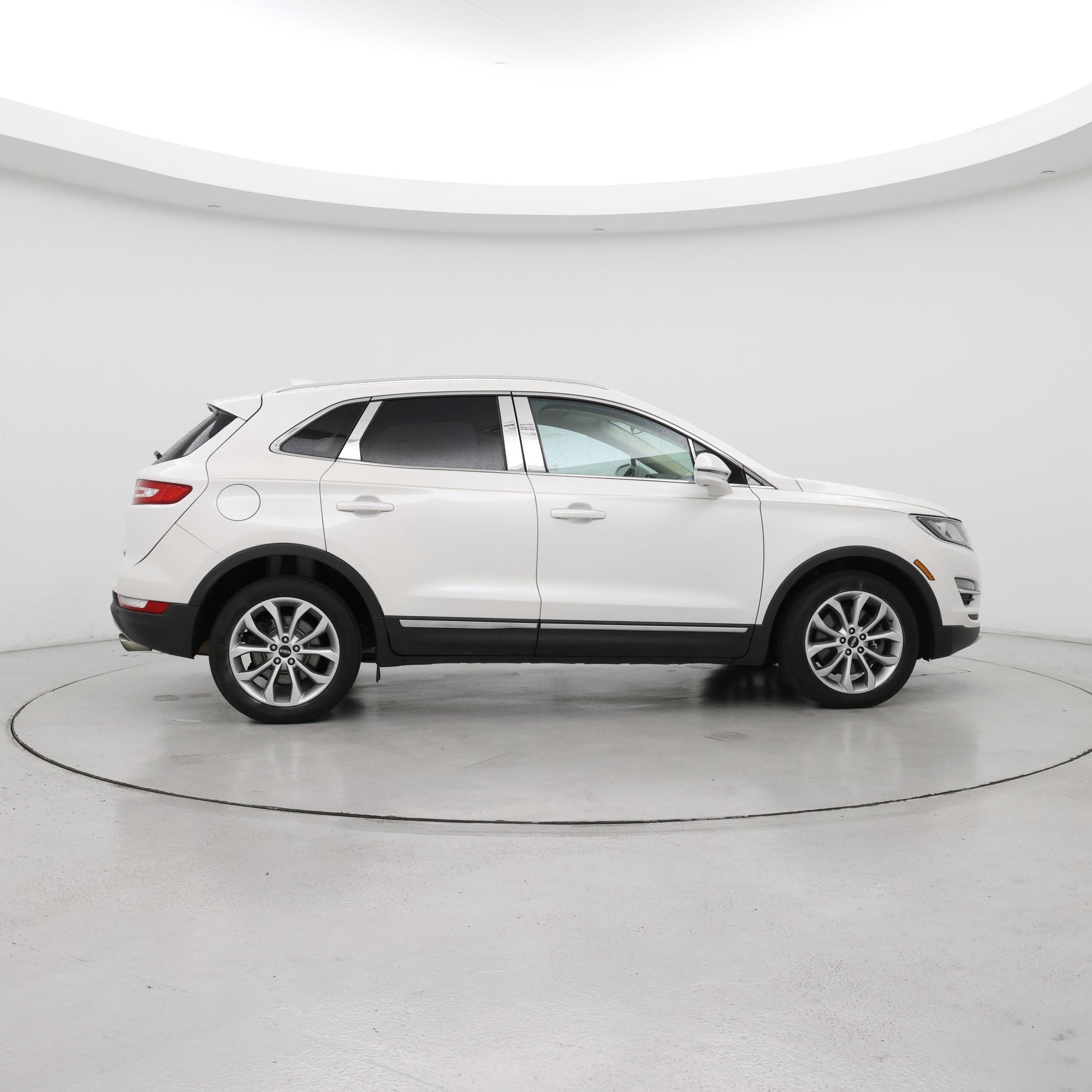 Thumbnail: 2016 Lincoln MKC - 7