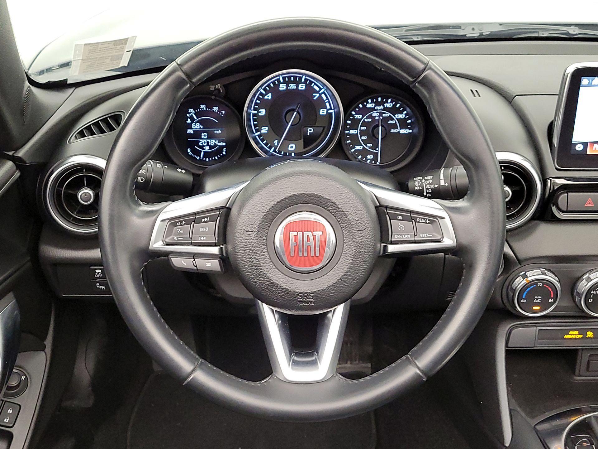 Thumbnail: 2018 Fiat 124 Spider - 10