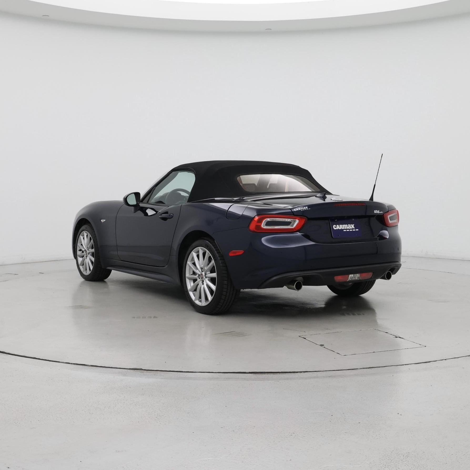 Thumbnail: 2018 Fiat 124 Spider - 2