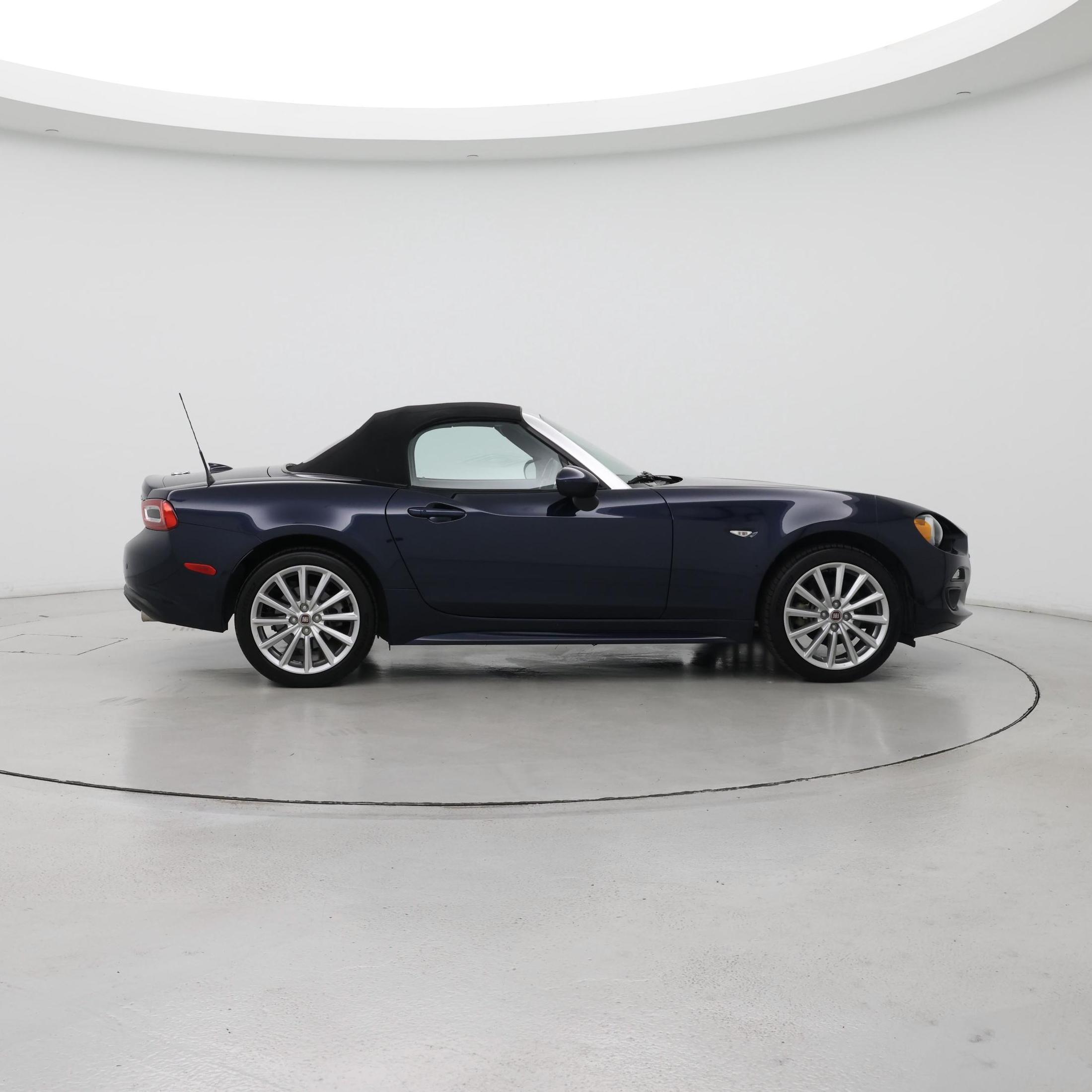 Thumbnail: 2018 Fiat 124 Spider - 7
