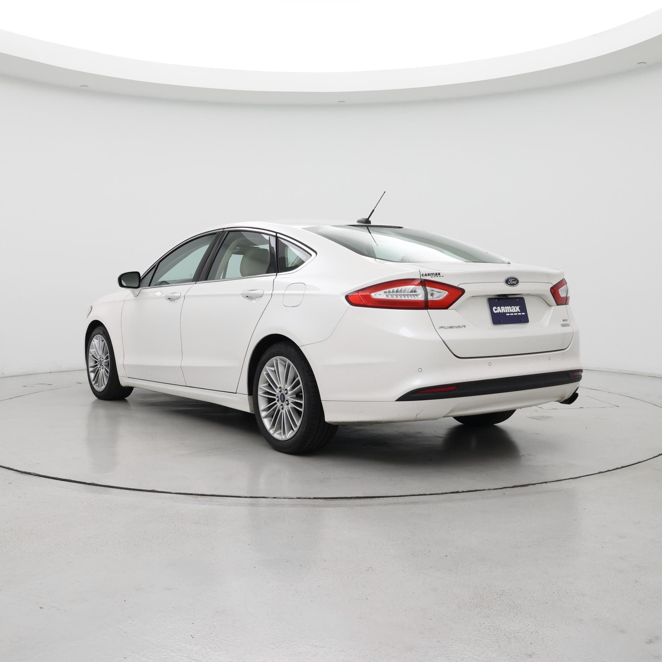 Thumbnail: 2016 Ford Fusion - 2