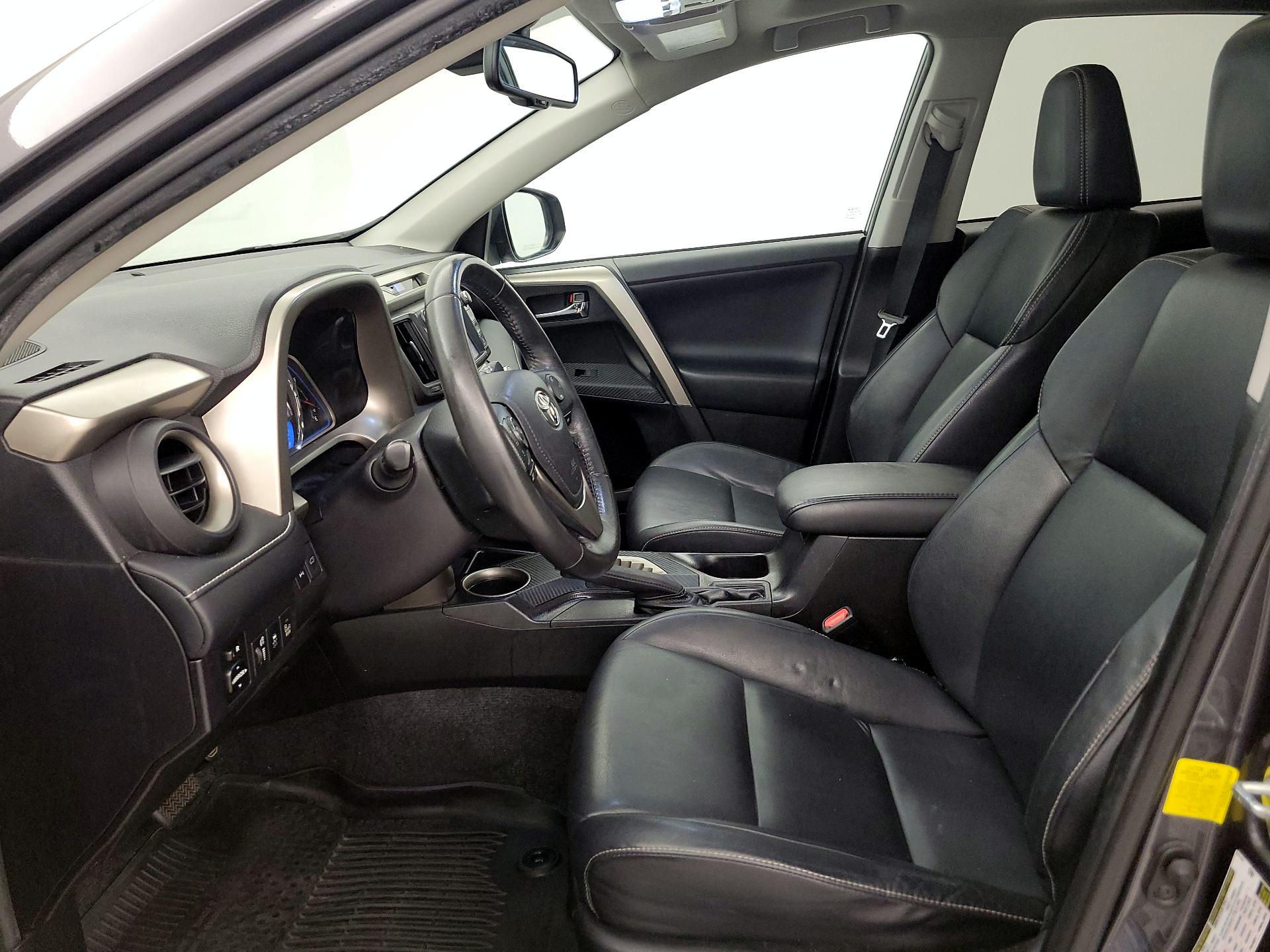 Thumbnail: 2015 Toyota RAV4 - 11