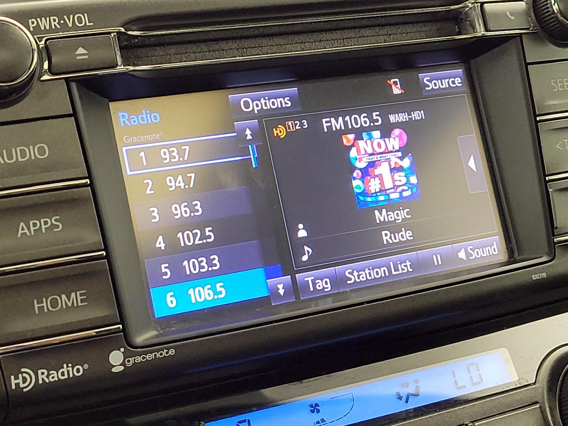 Thumbnail: 2015 Toyota RAV4 - 16