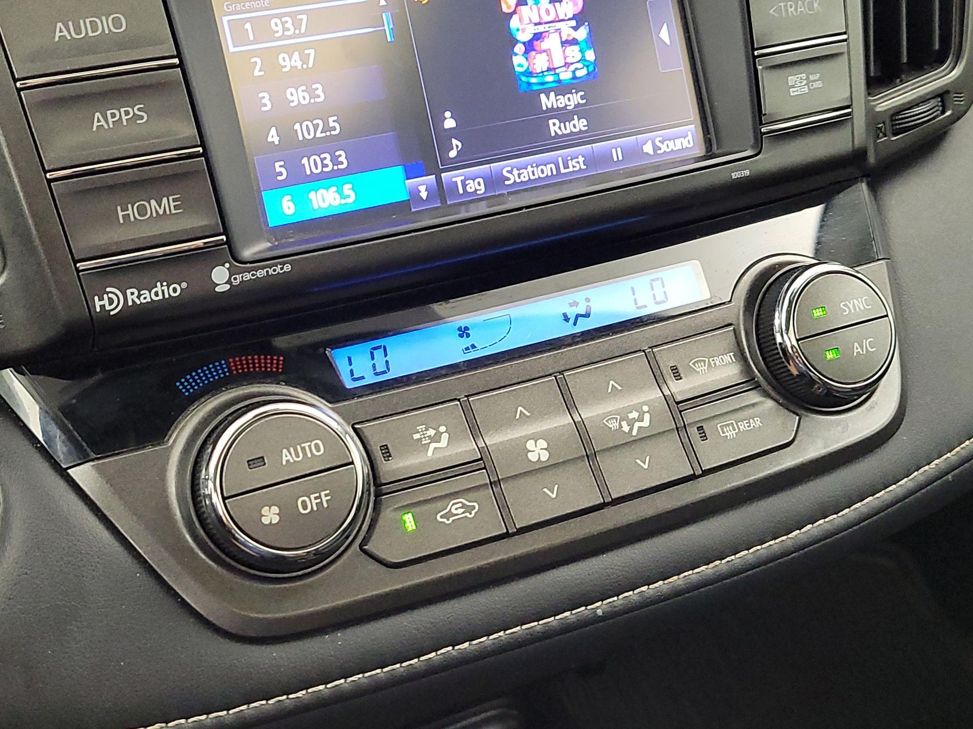 Thumbnail: 2015 Toyota RAV4 - 17